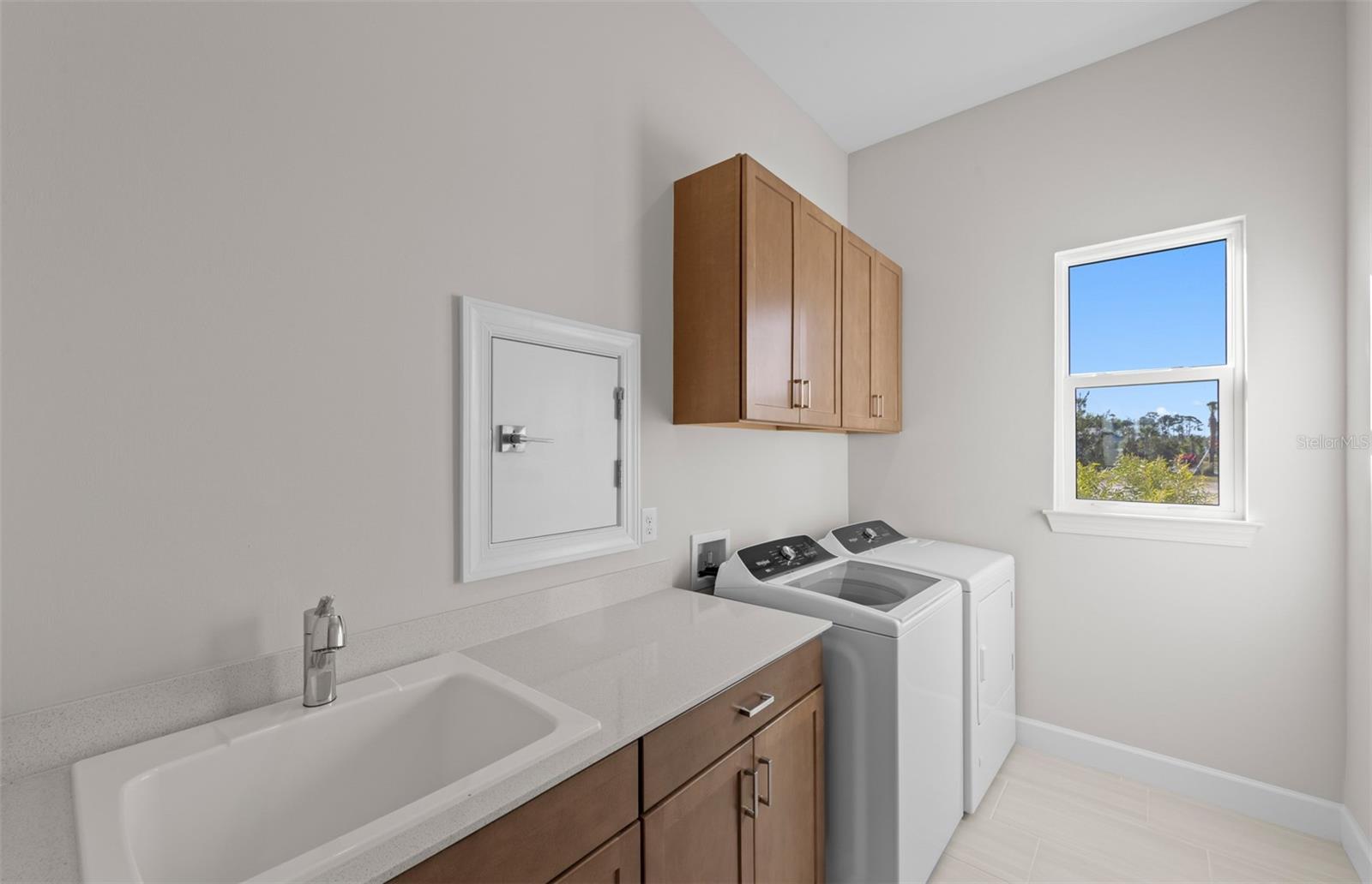 1835 Silver Shores Blvd Property Photo 23