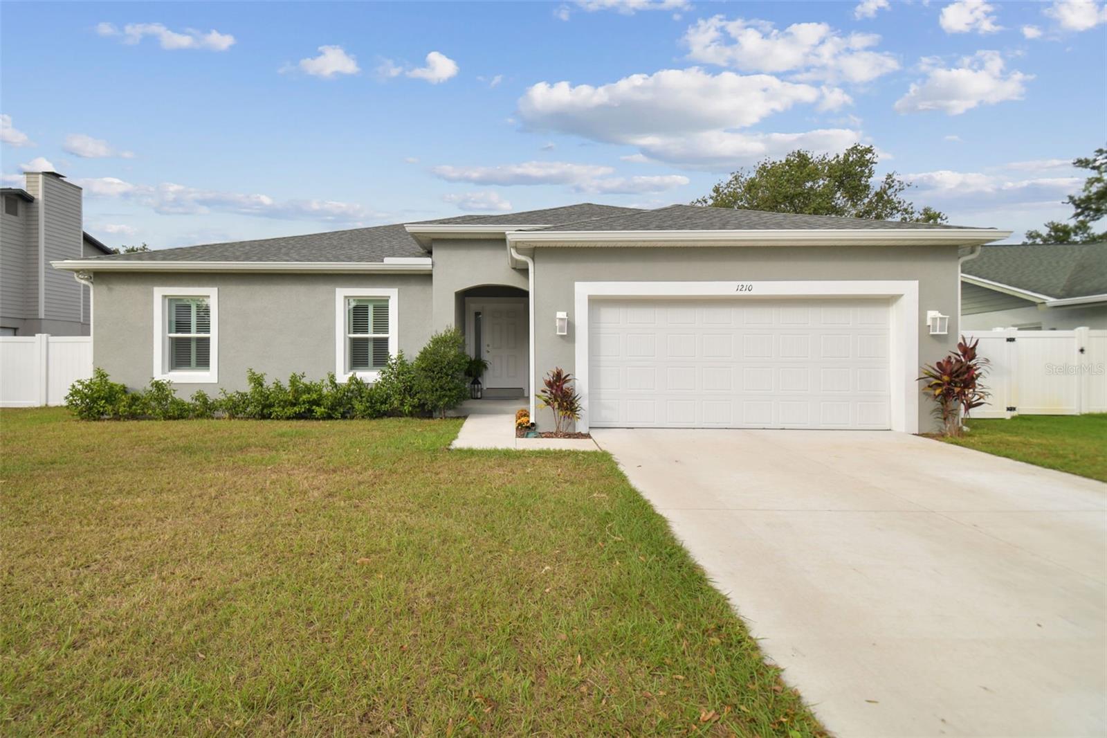 1210 Monte Lake Dr Property Photo 1