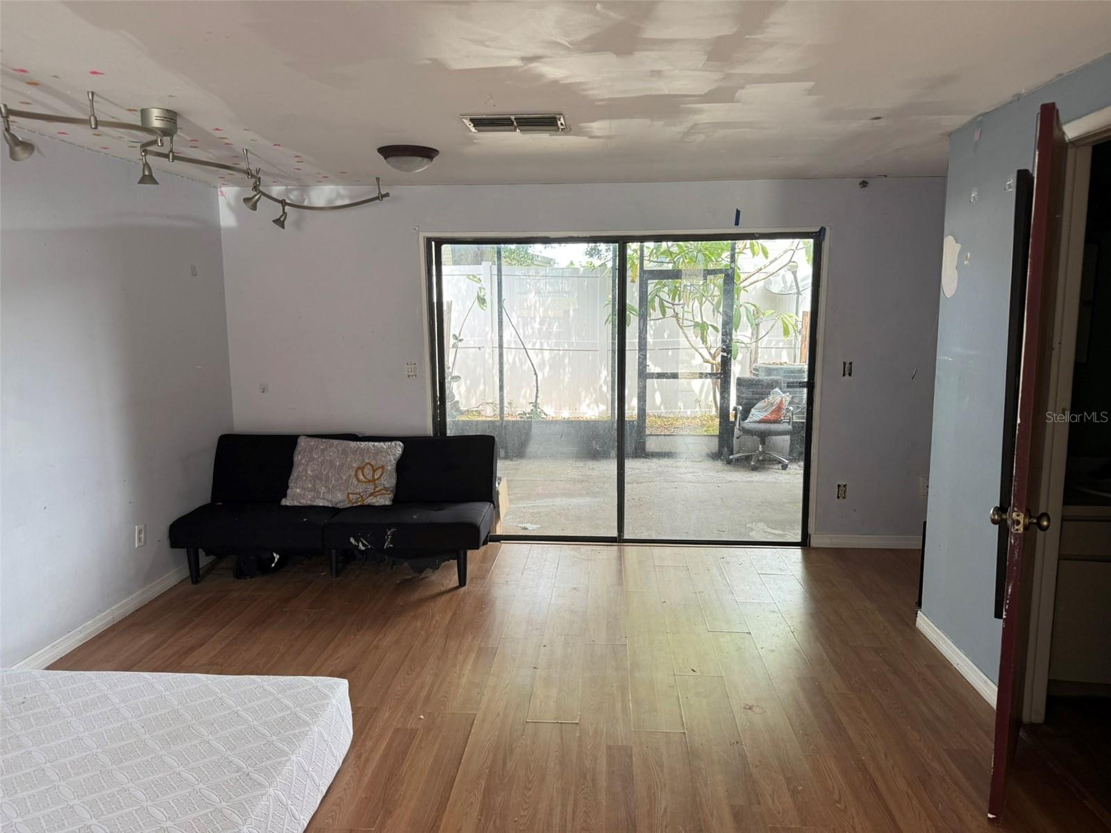 2811 S Pines Dr #18 Property Photo 6