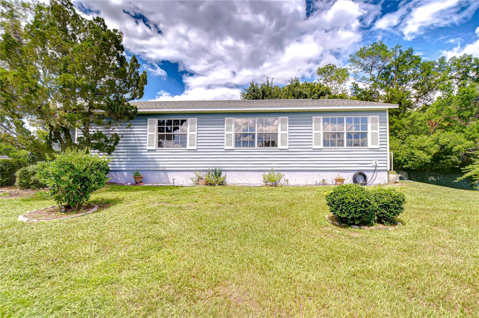 5912 Newberry Ct Property Photo 5
