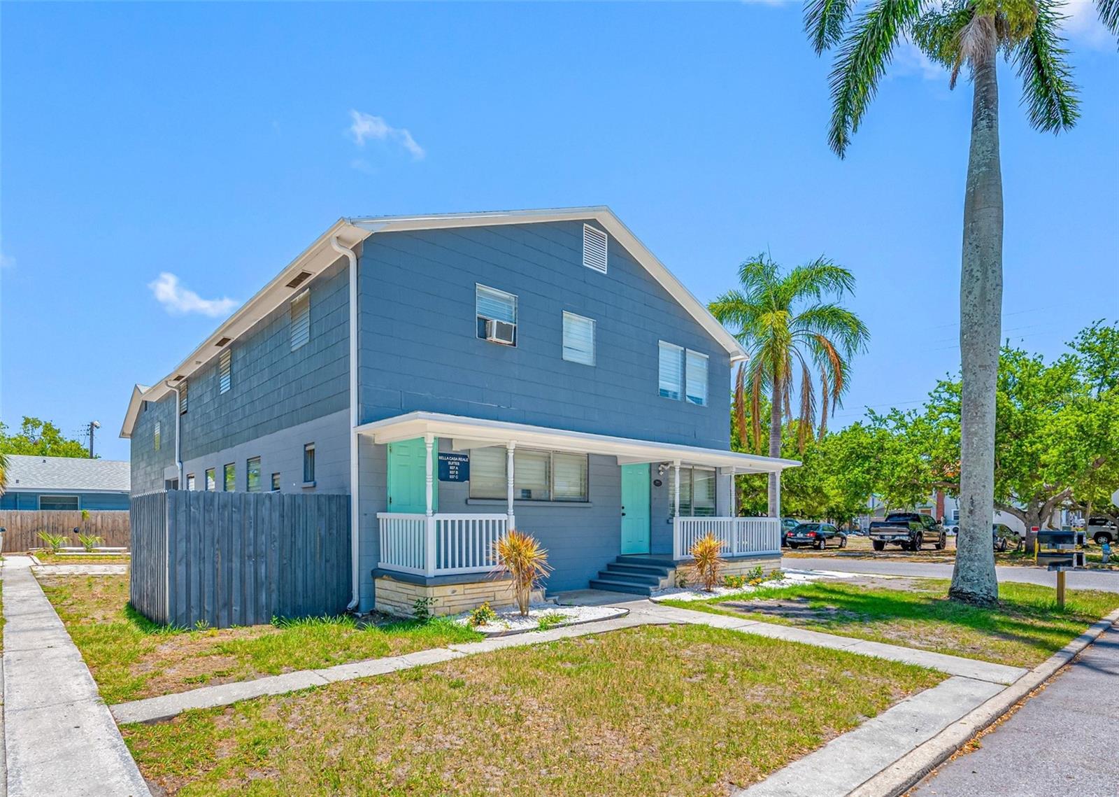 931 15th St W Property Photo 5