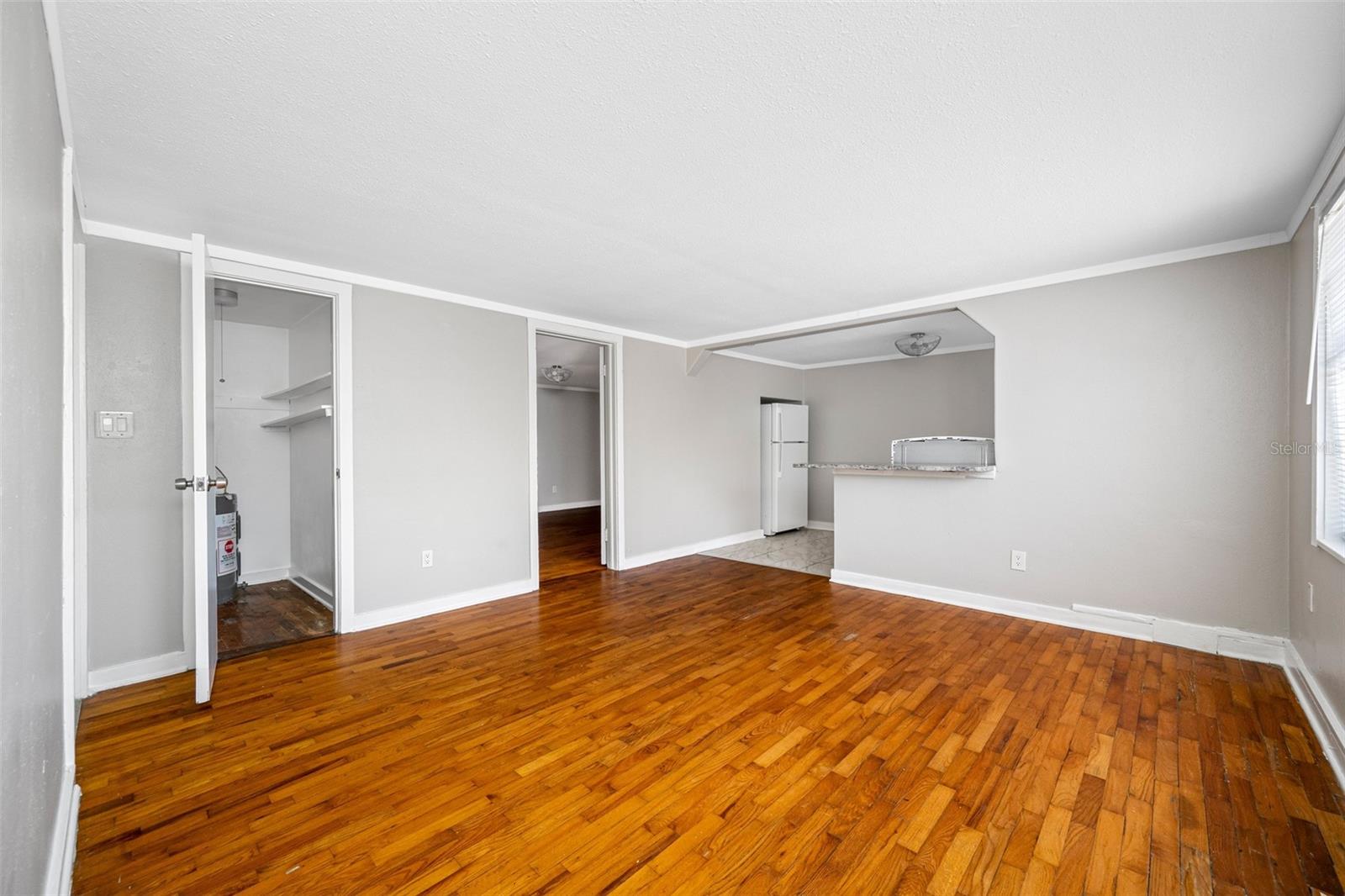 931 15th St W Property Photo 9