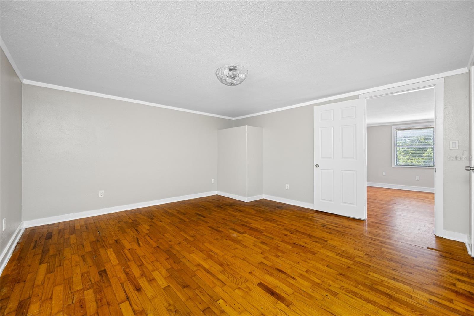 931 15th St W Property Photo 13