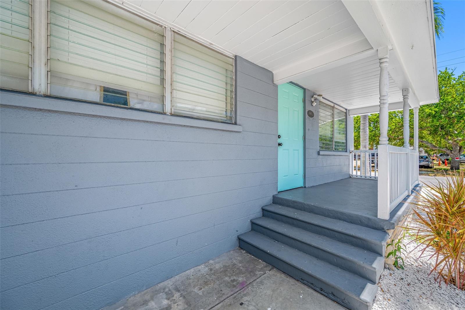 931 15th St W Property Photo 18