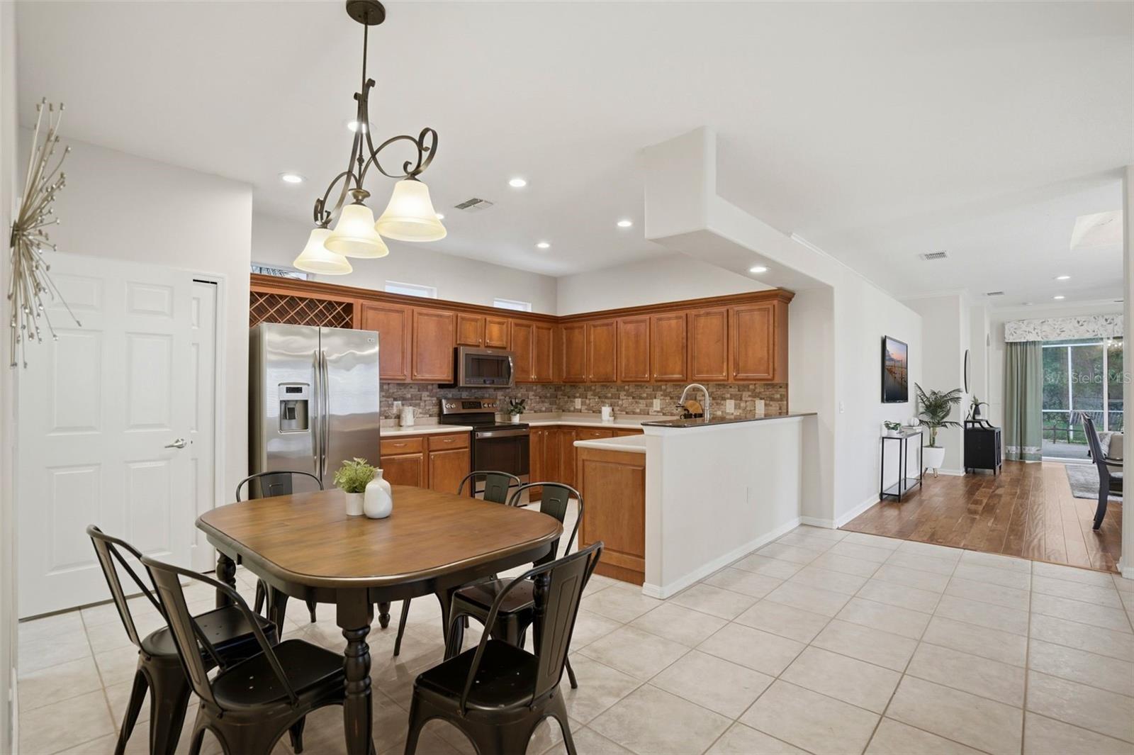 8005 Shaddock Pl Property Photo 8
