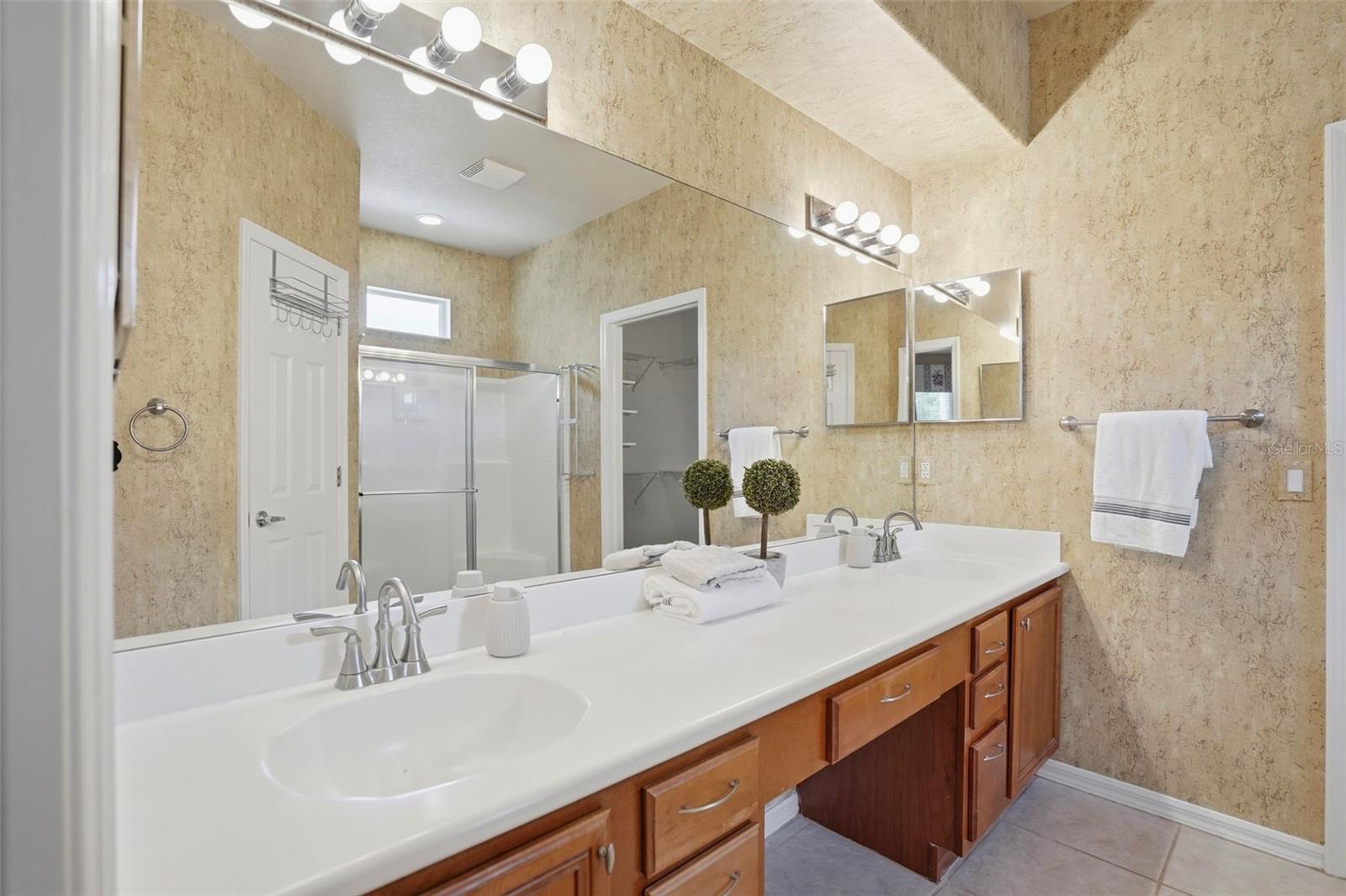8005 Shaddock Pl Property Photo 12