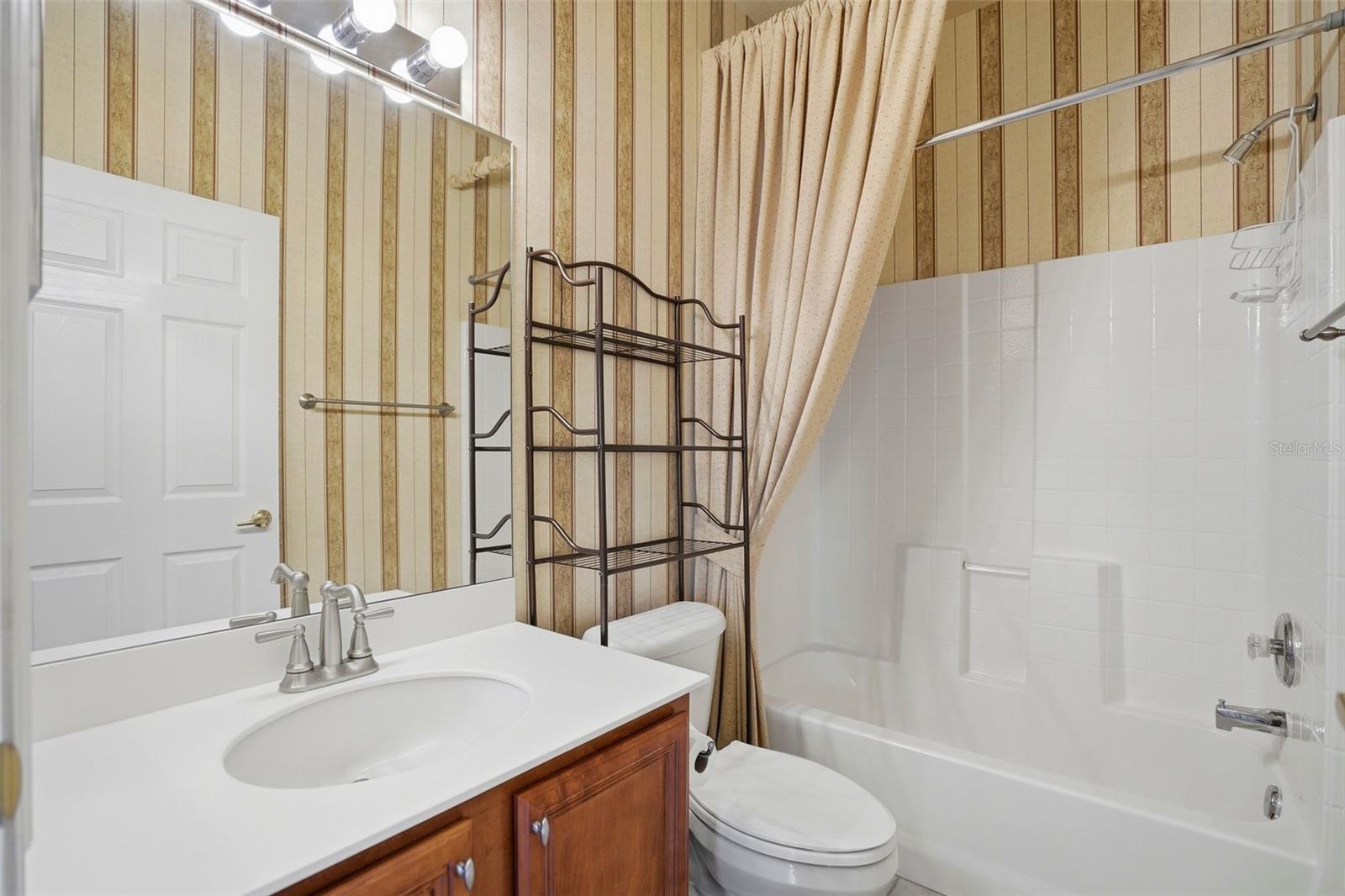 8005 Shaddock Pl Property Photo 16