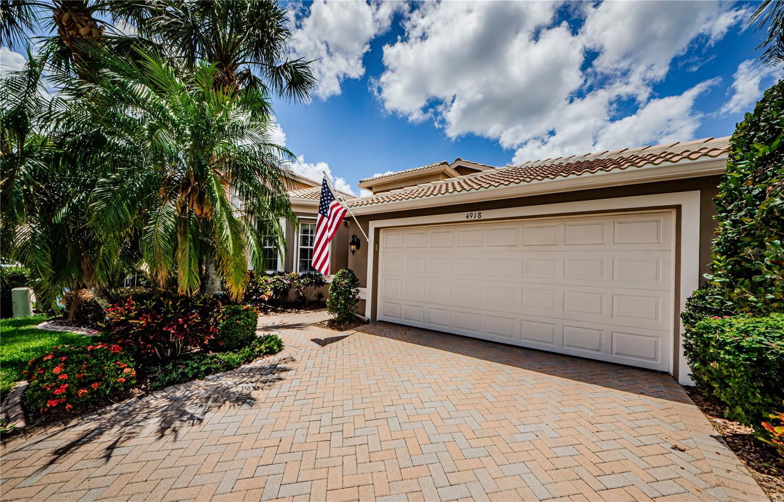 4918 Sandy Brook Cir Property Photo 1