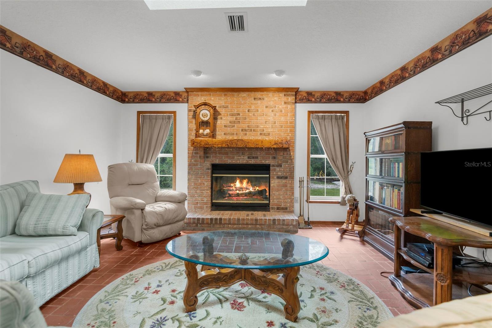 17131 Dalberg Dr Property Photo 8