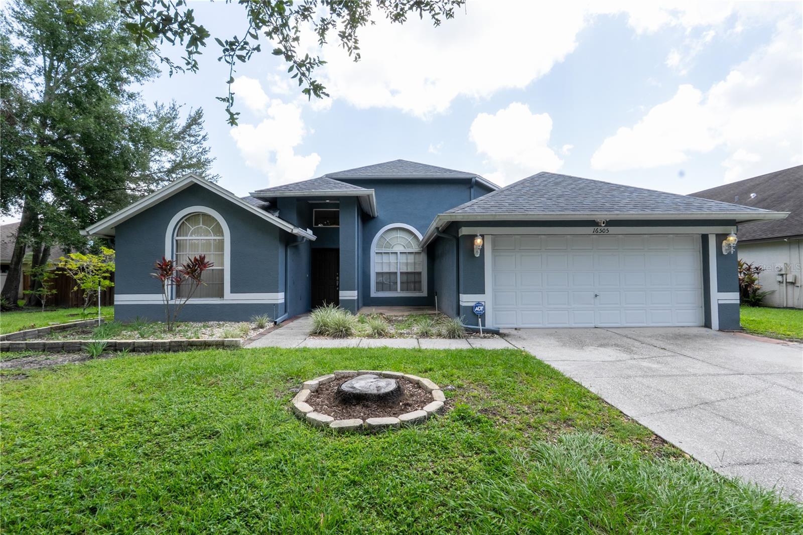 16505 Lake Heather Dr Property Photo 1