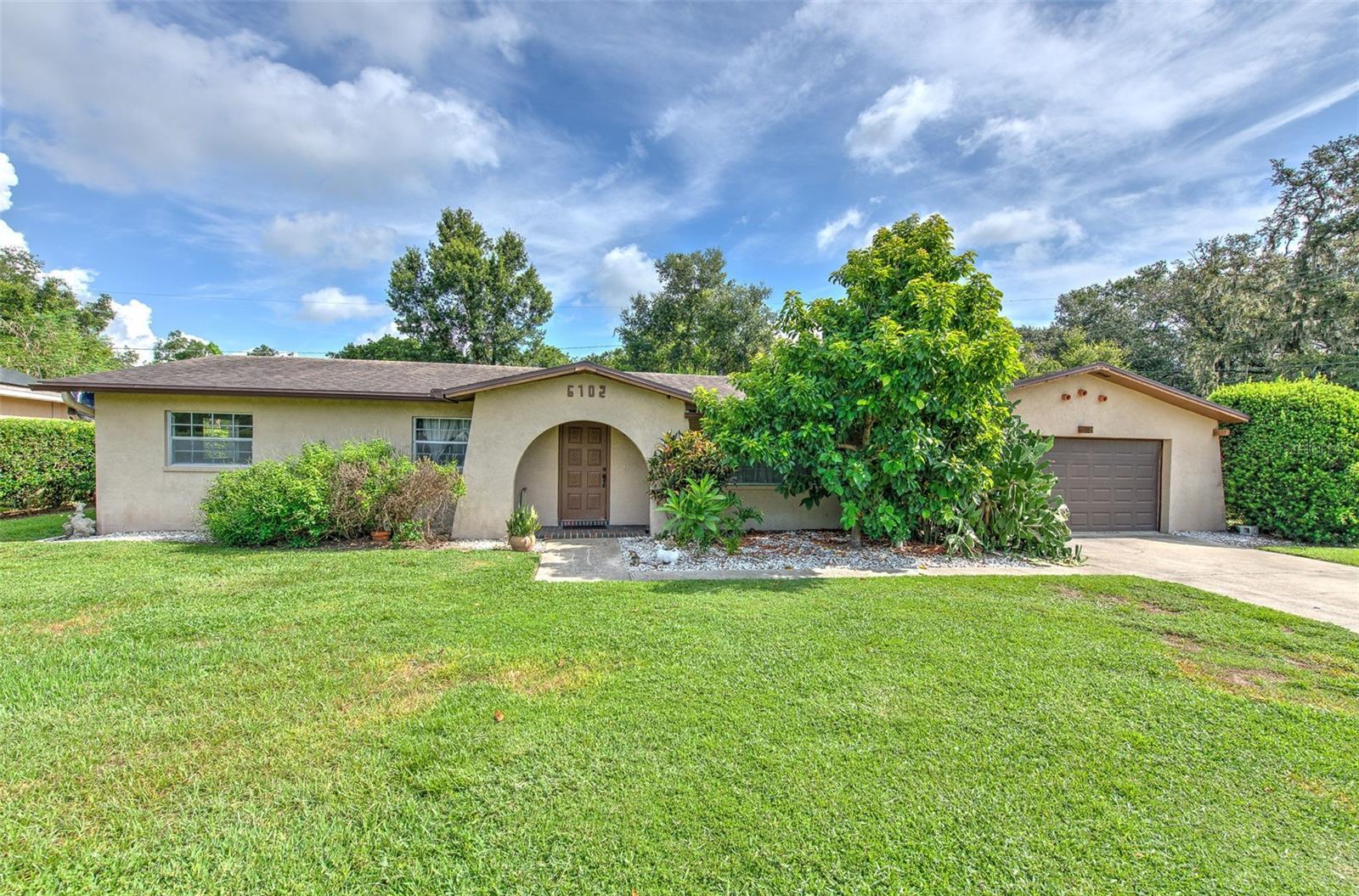 6102 LAWNWOOD PL