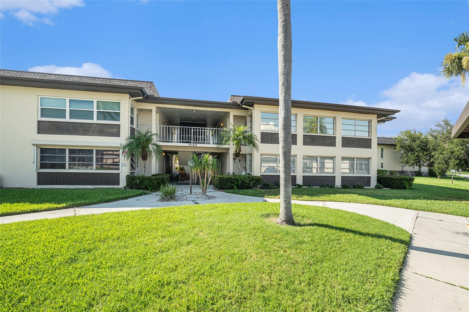 5123 Topaz Ln #202 Property Photo 1