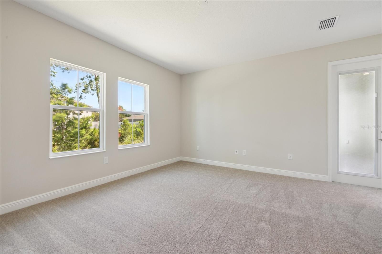 13132 Long Valley Cir Property Photo 6