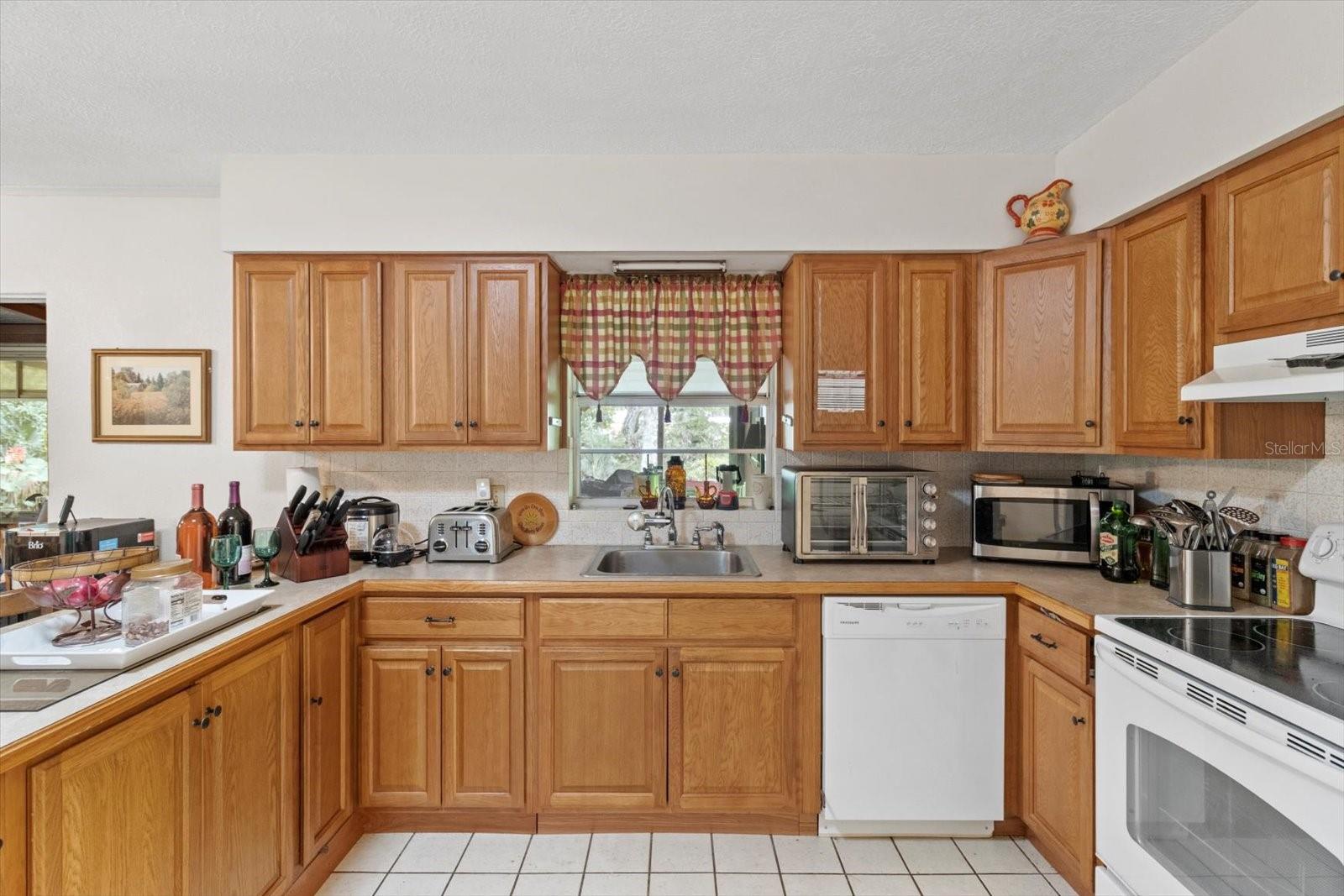 516 S Tuck Pt Property Photo 12