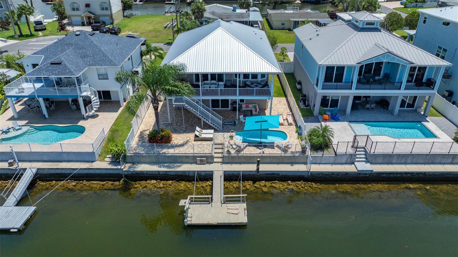 4387 2nd Isle Dr Property Photo 1