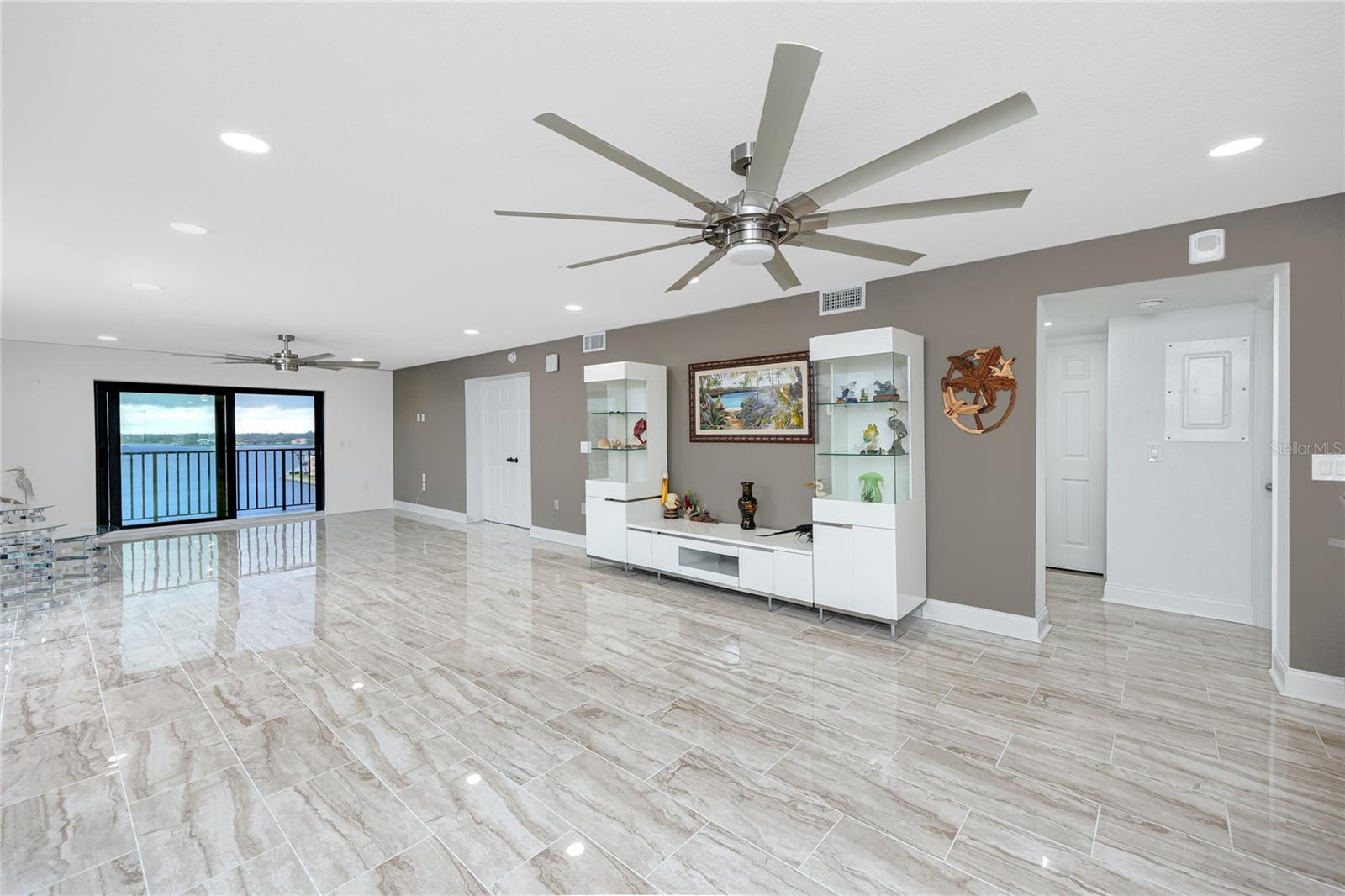 7300 Sun Island Dr S #706 Property Photo 15