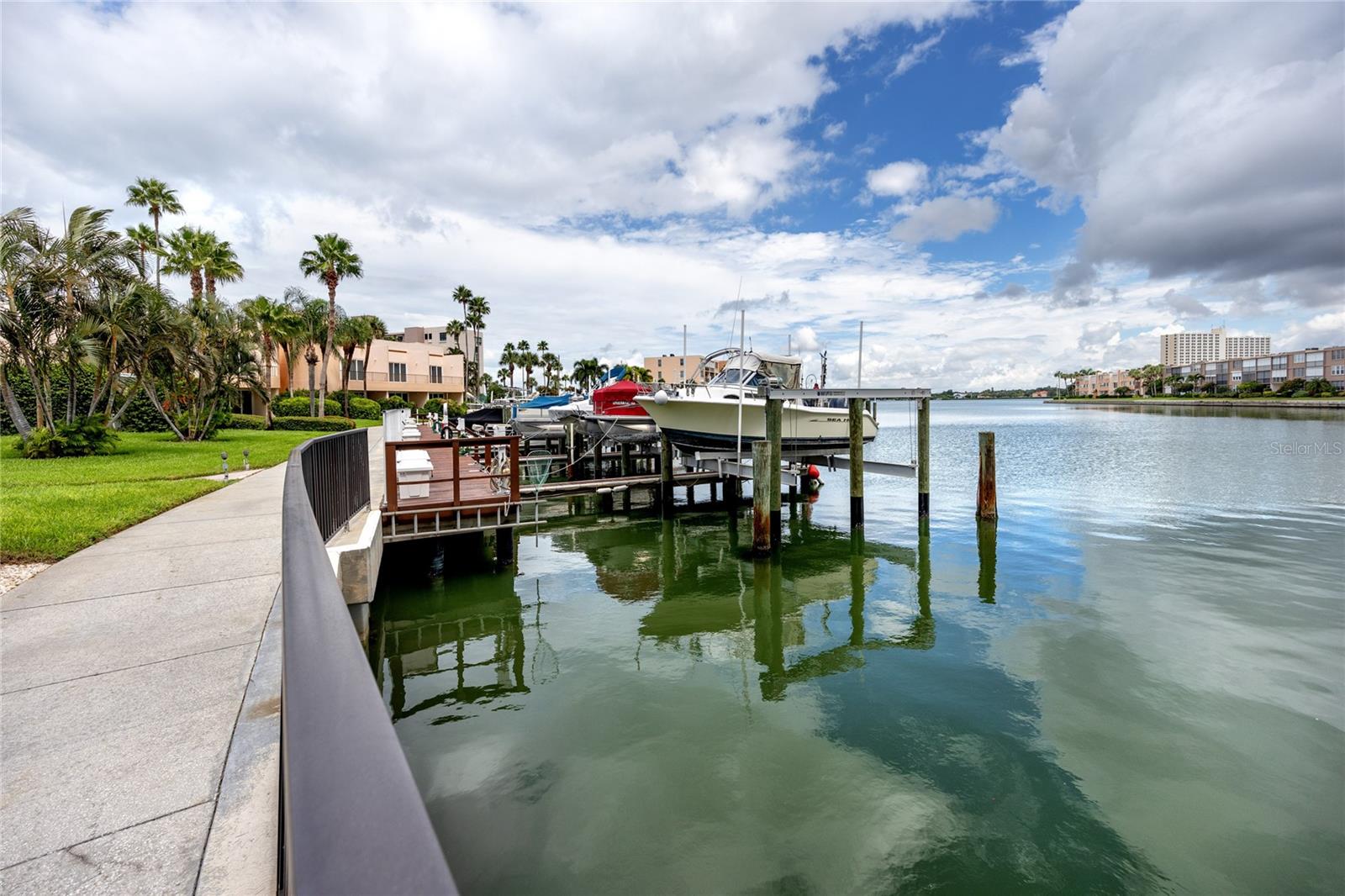 7300 Sun Island Dr S #706 Property Photo 42