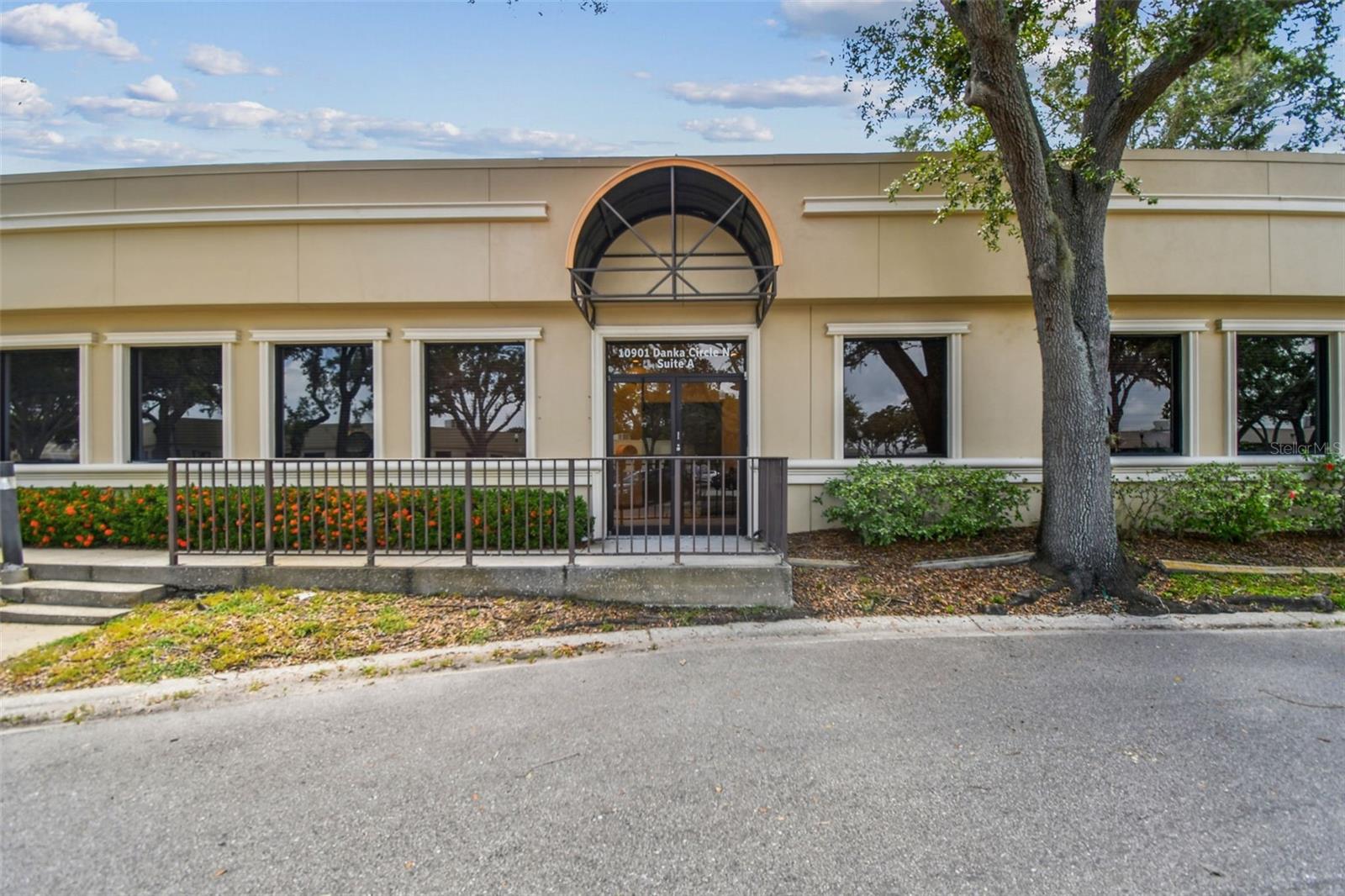 10901 Danka Way N Property Photo 3