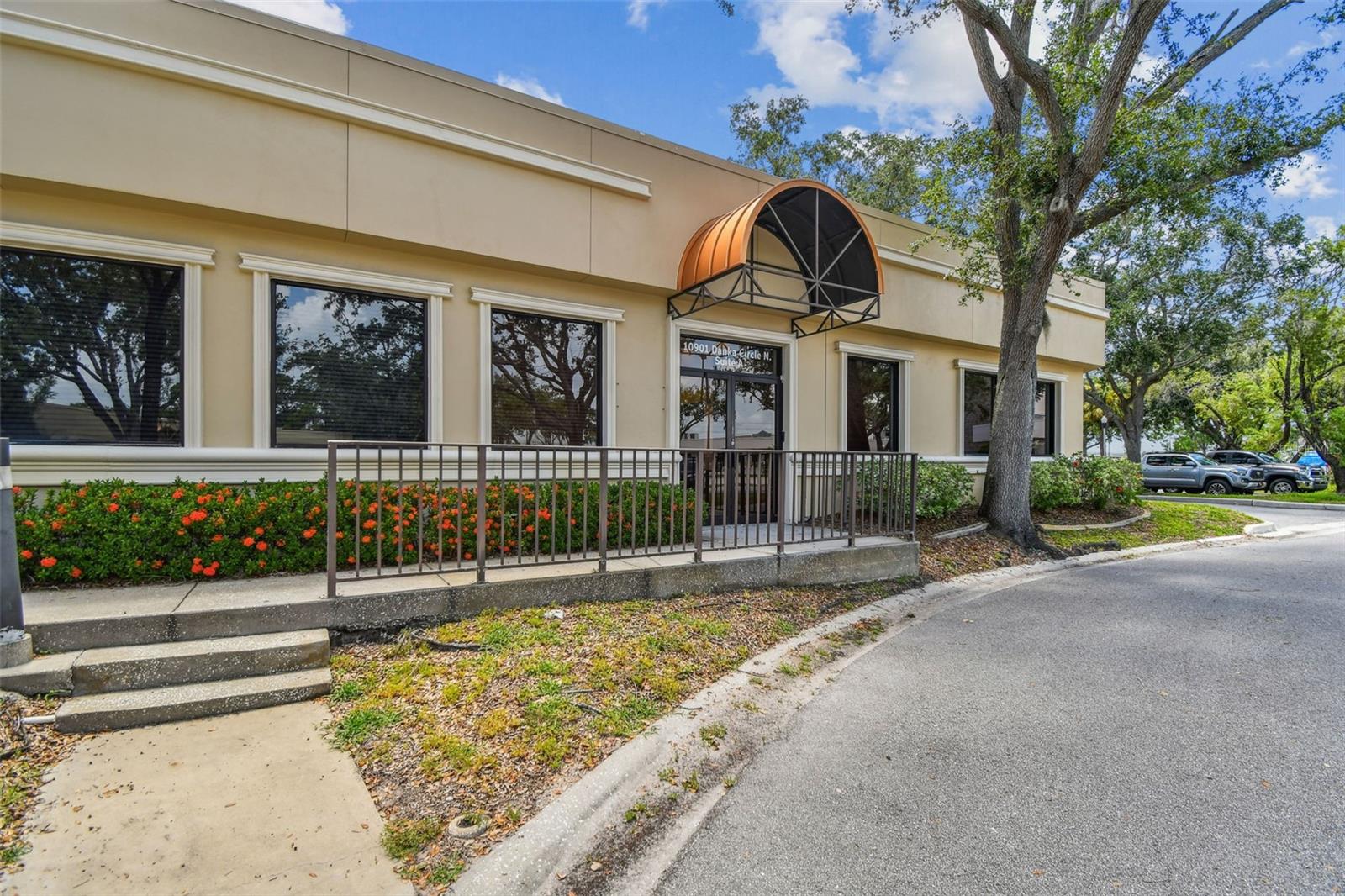 10901 Danka Way N Property Photo 4
