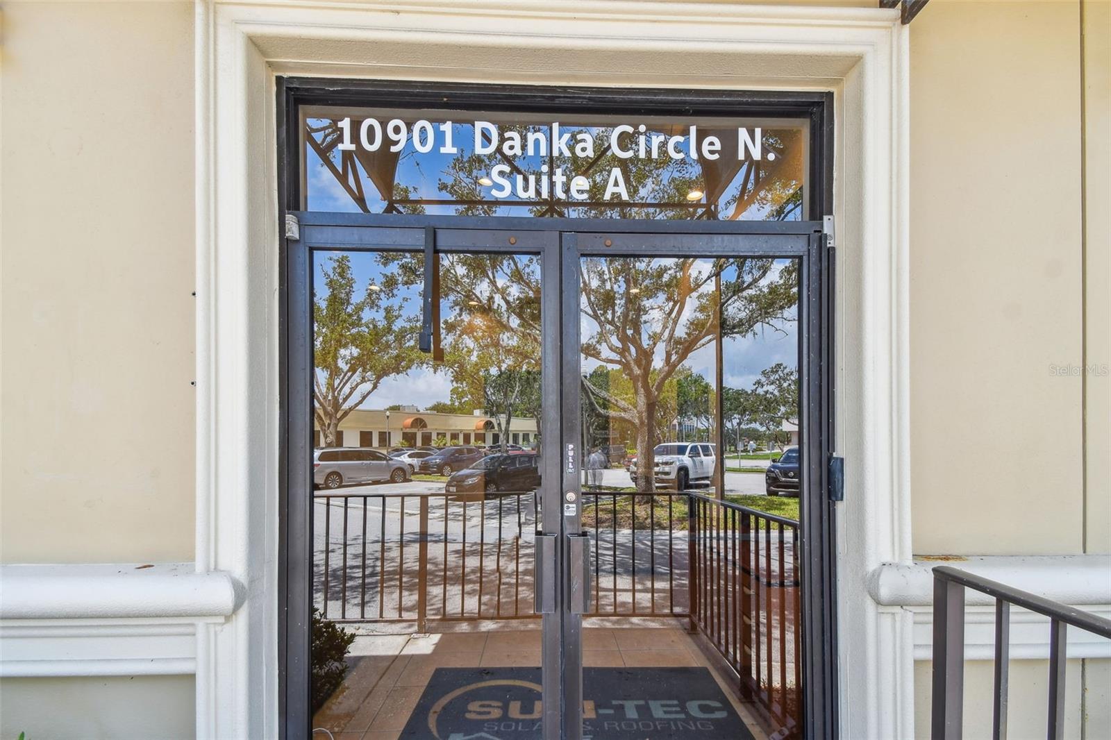 10901 Danka Way N Property Photo 5