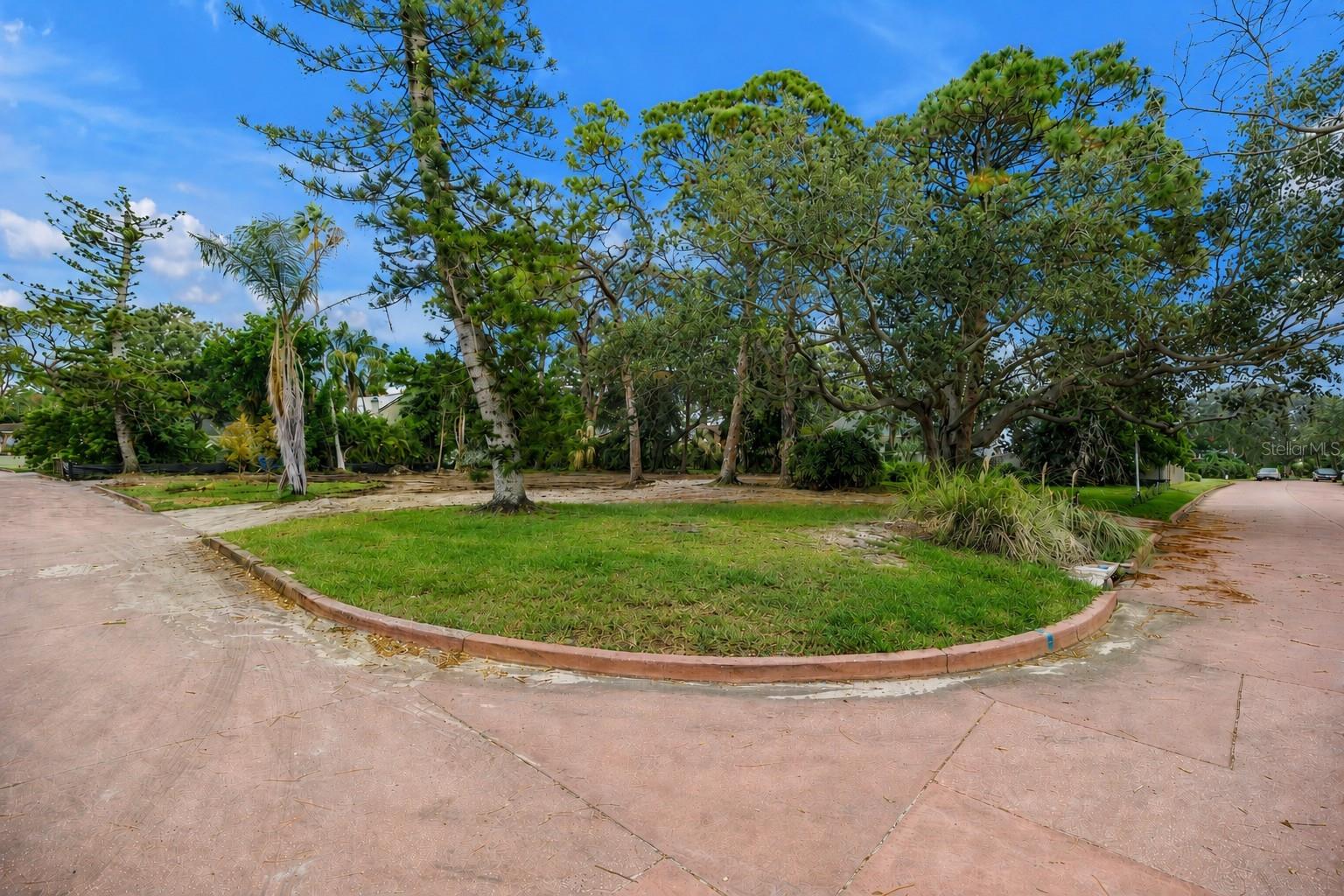 1125l Friendly Way S Property Photo 7