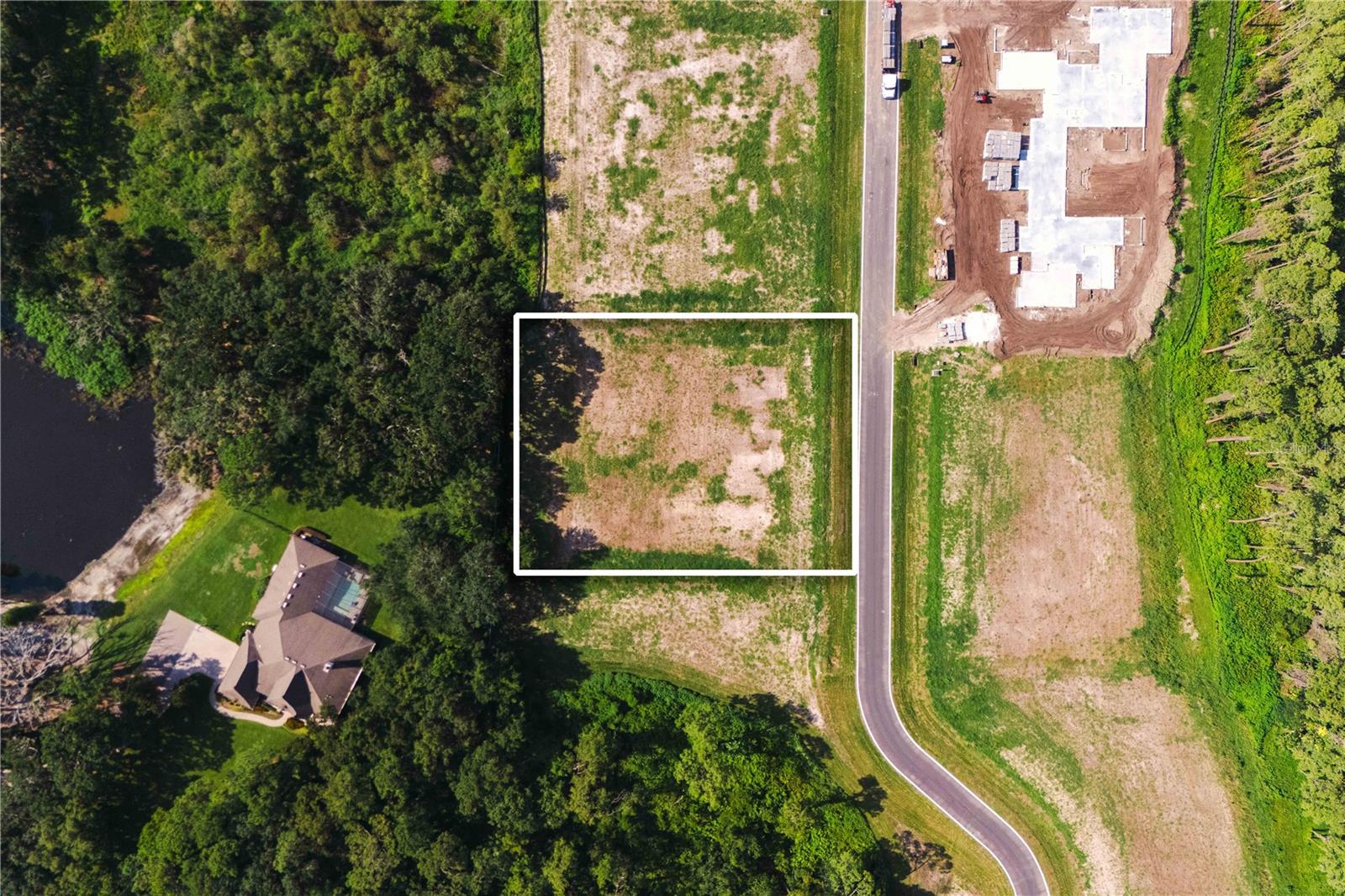 19319 Dimple Dr Property Photo 9