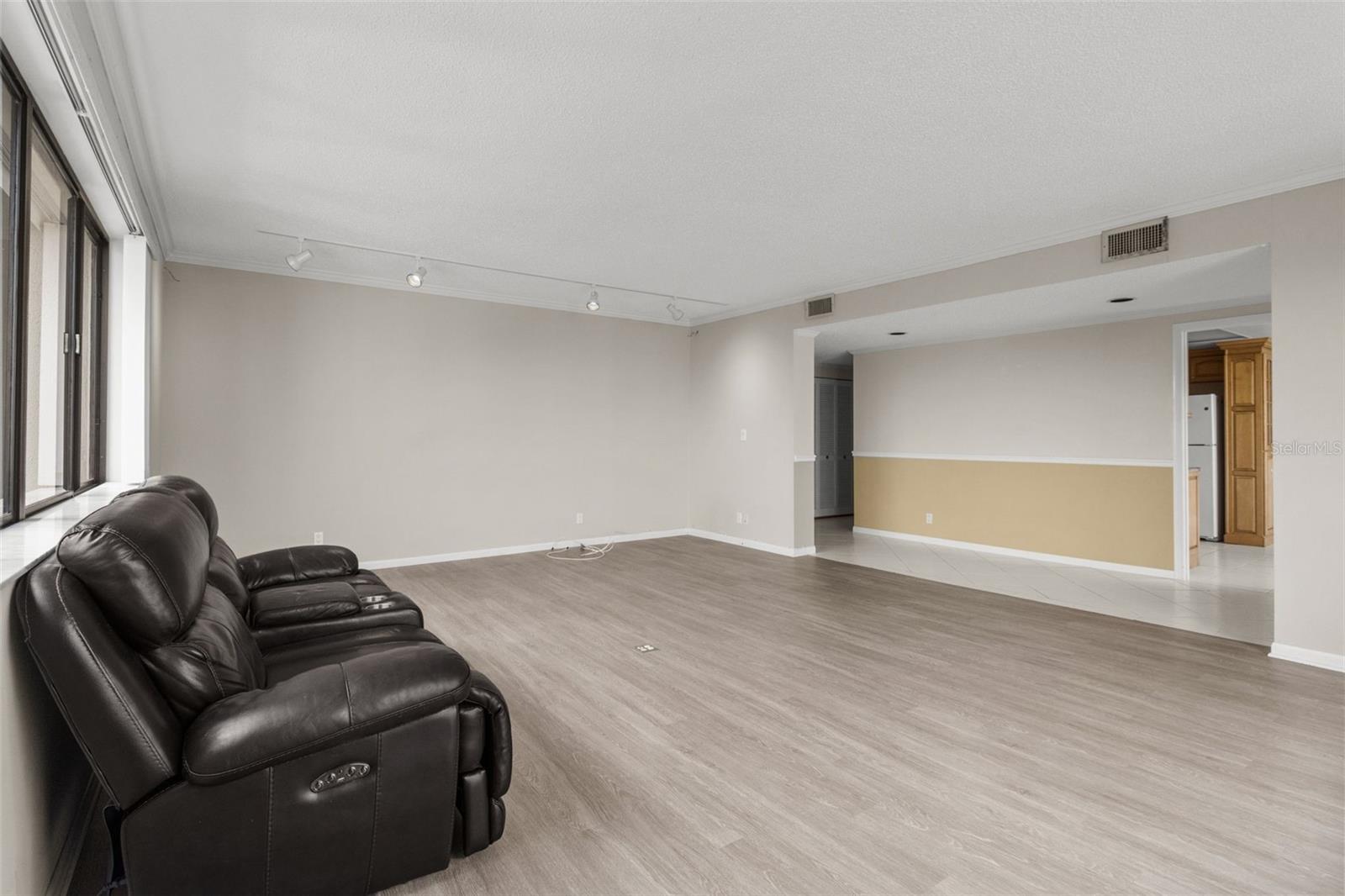 150 Belleview Blvd #507 Property Photo 4