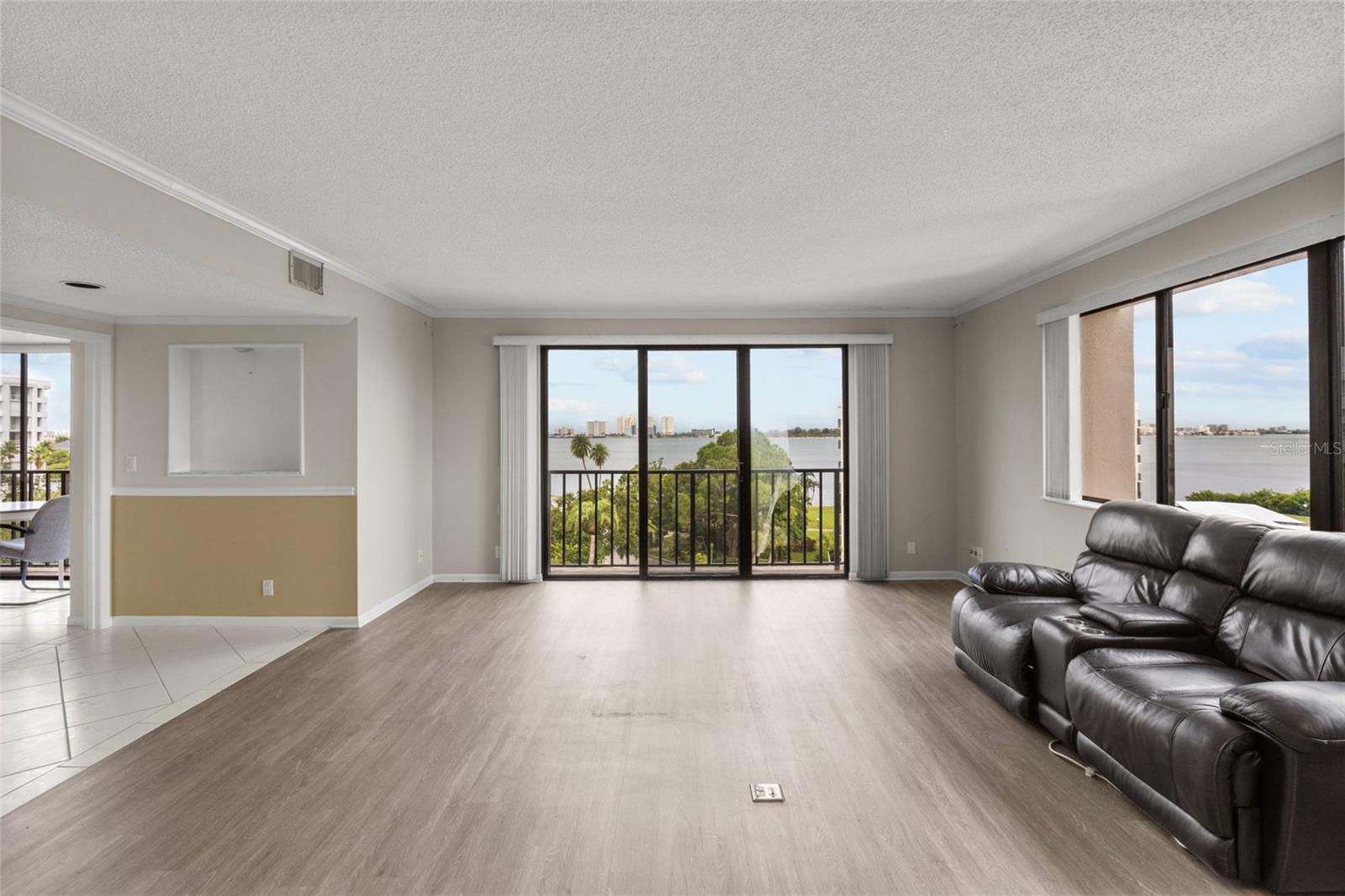 150 Belleview Blvd #507 Property Photo 6