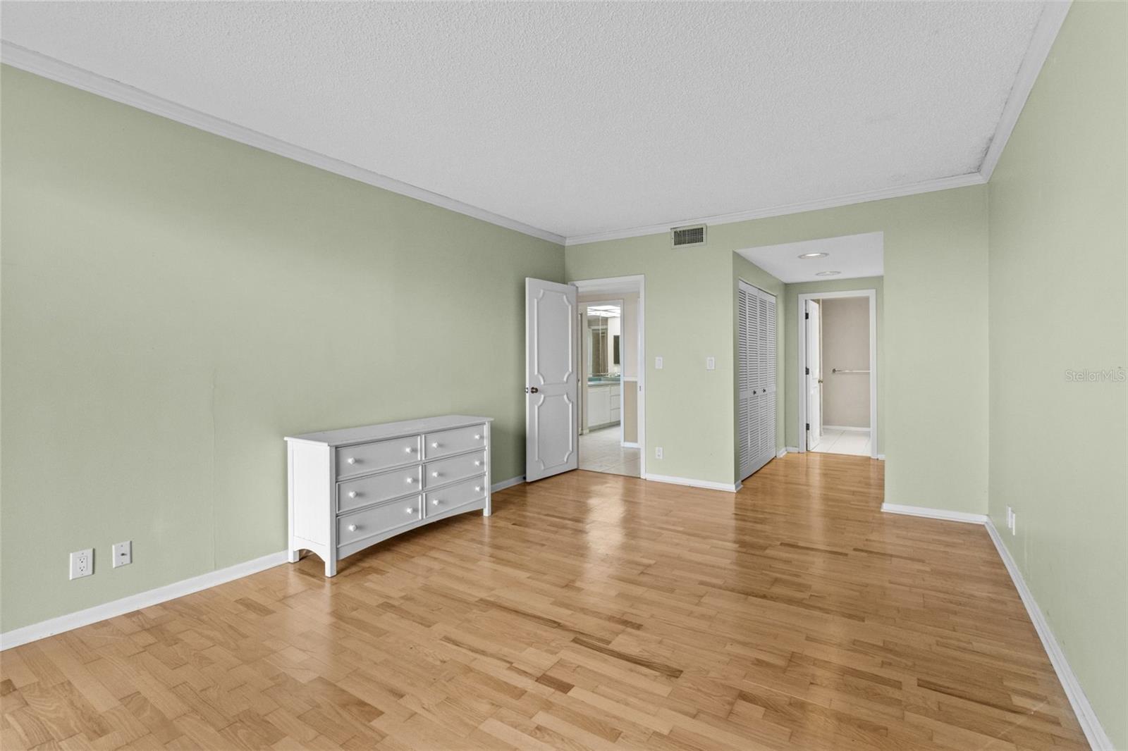 150 Belleview Blvd #507 Property Photo 30