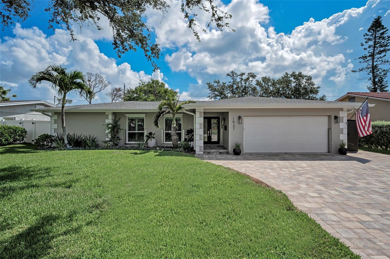 1937 Dolphin Blvd S Property Photo 1