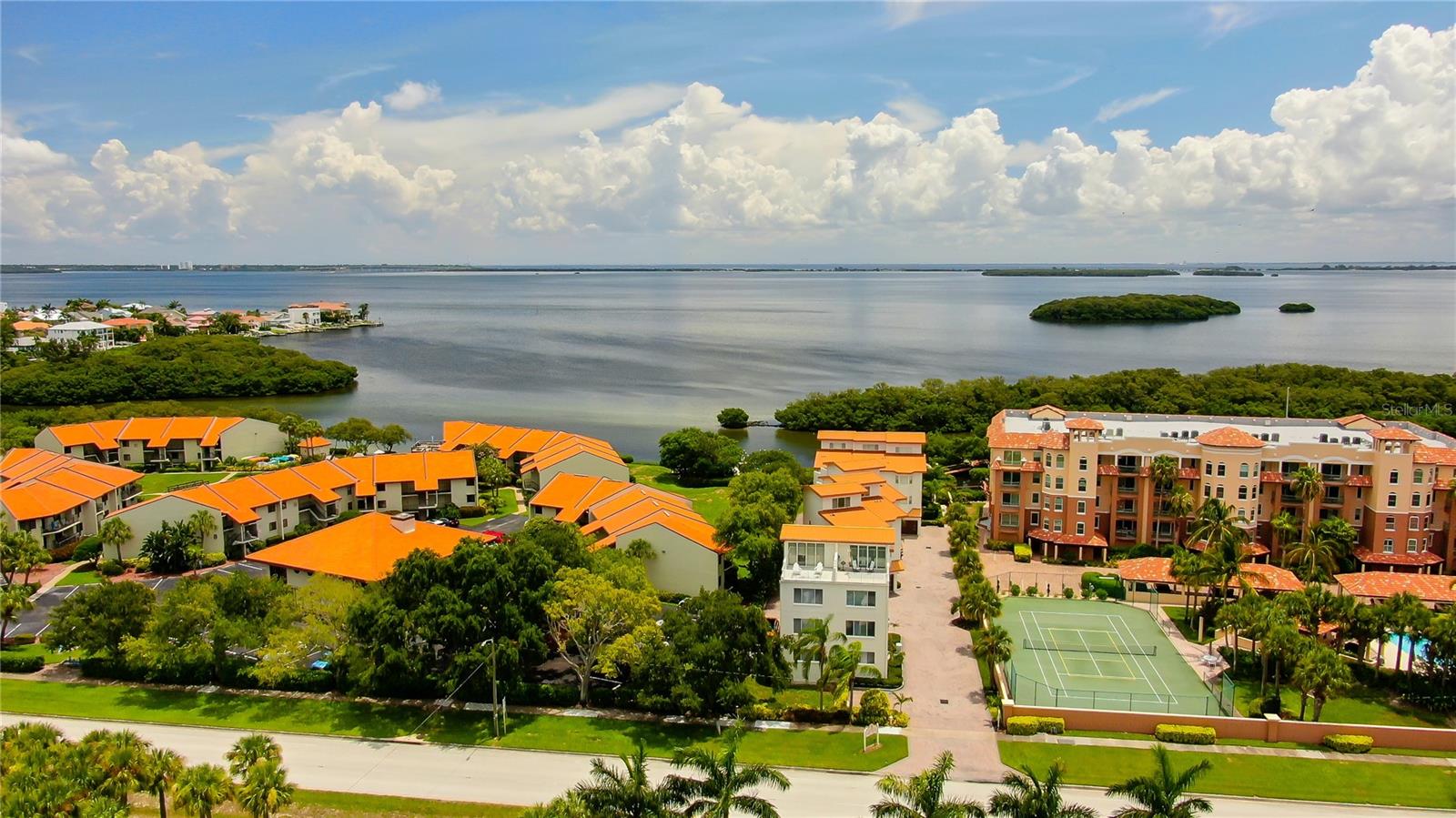 1575 PINELLAS BAYWAY WAY S #1575 Property Photo 1