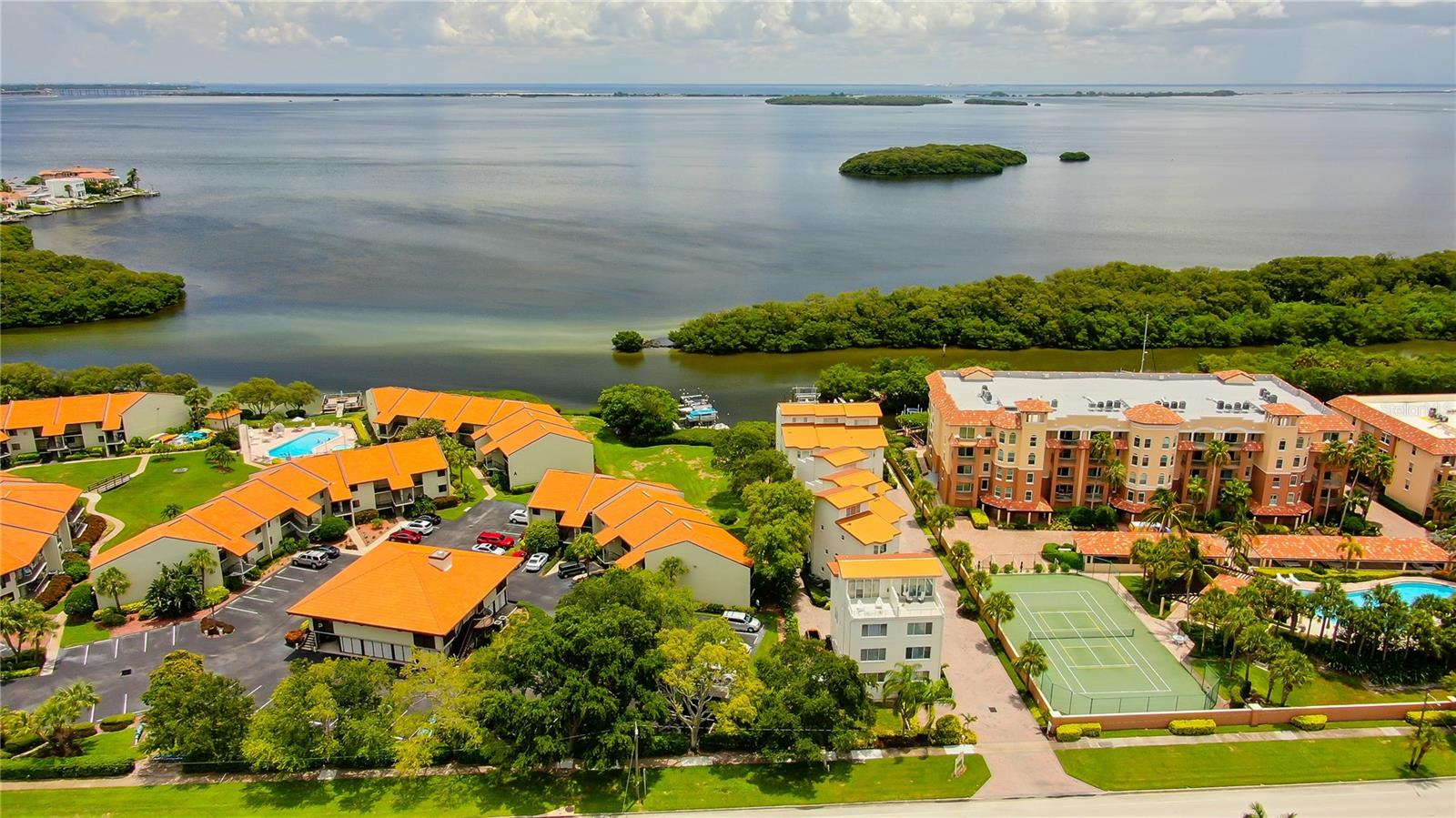 1575 Pinellas Bayway Way S #1575 Property Photo 5