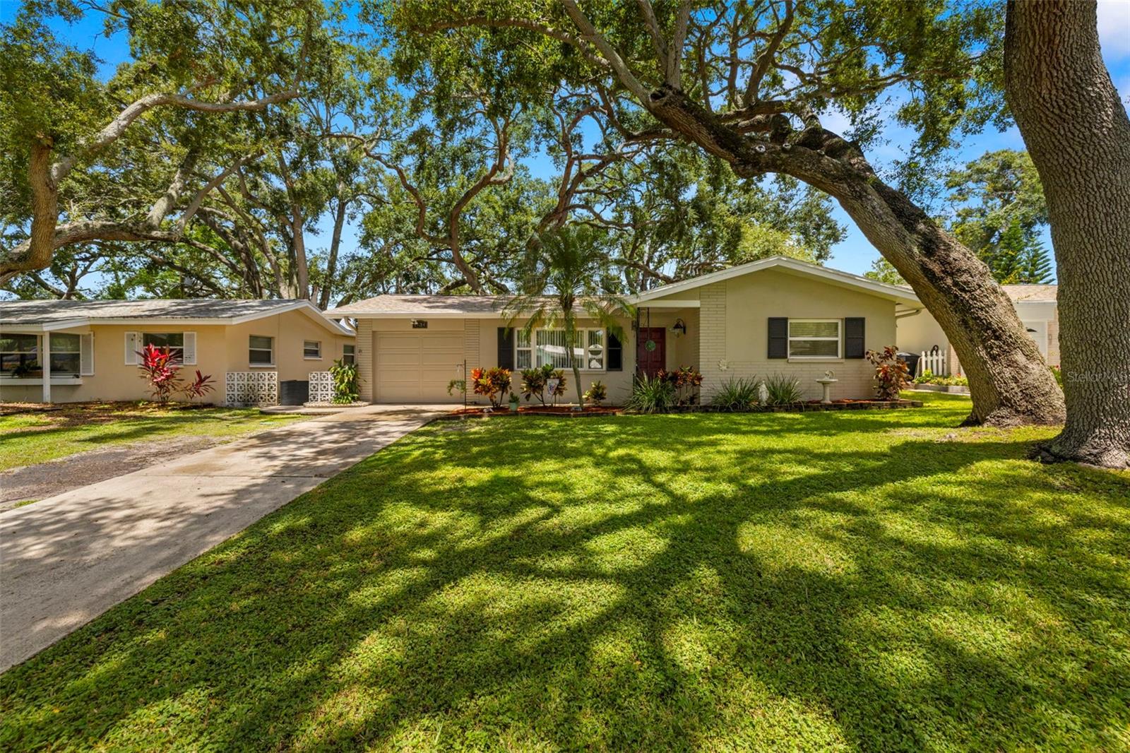 1434 Thames Ln Property Photo 1