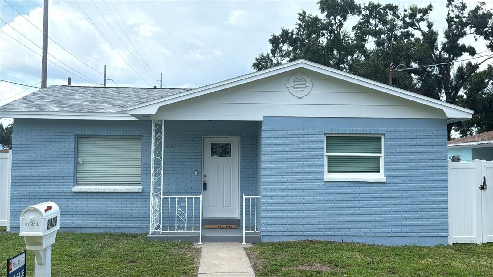 2402 Thrace St Property Photo 1