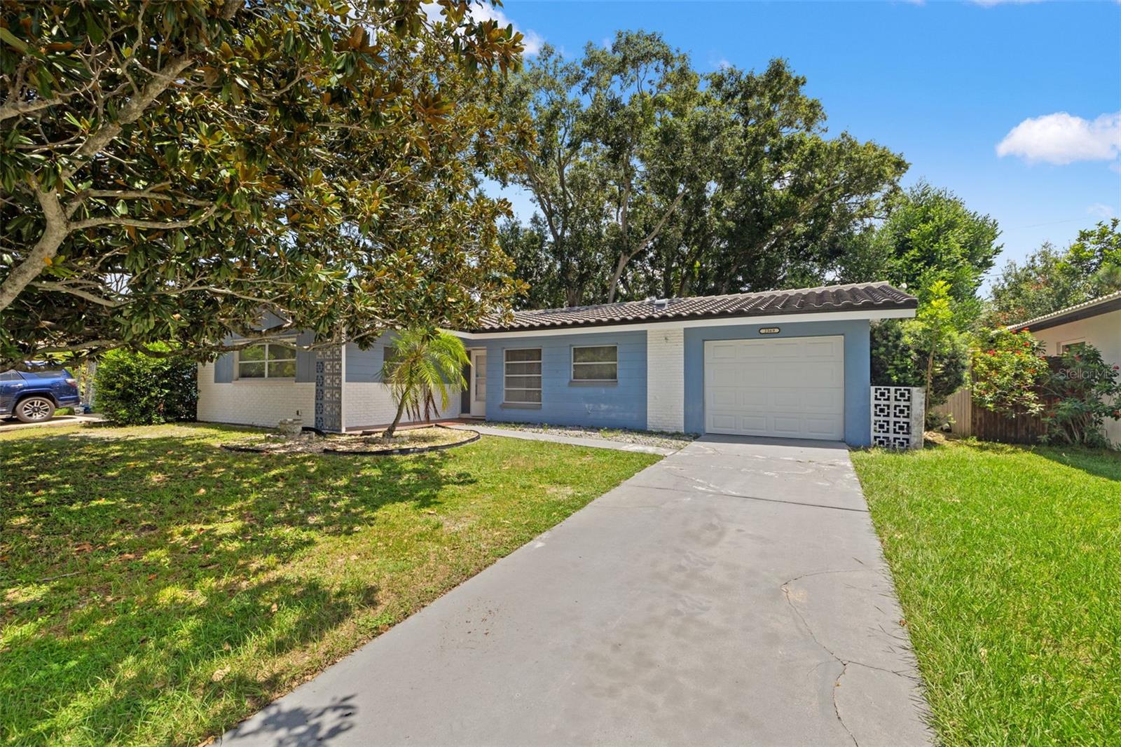 2369 Forest Dr Property Photo 1