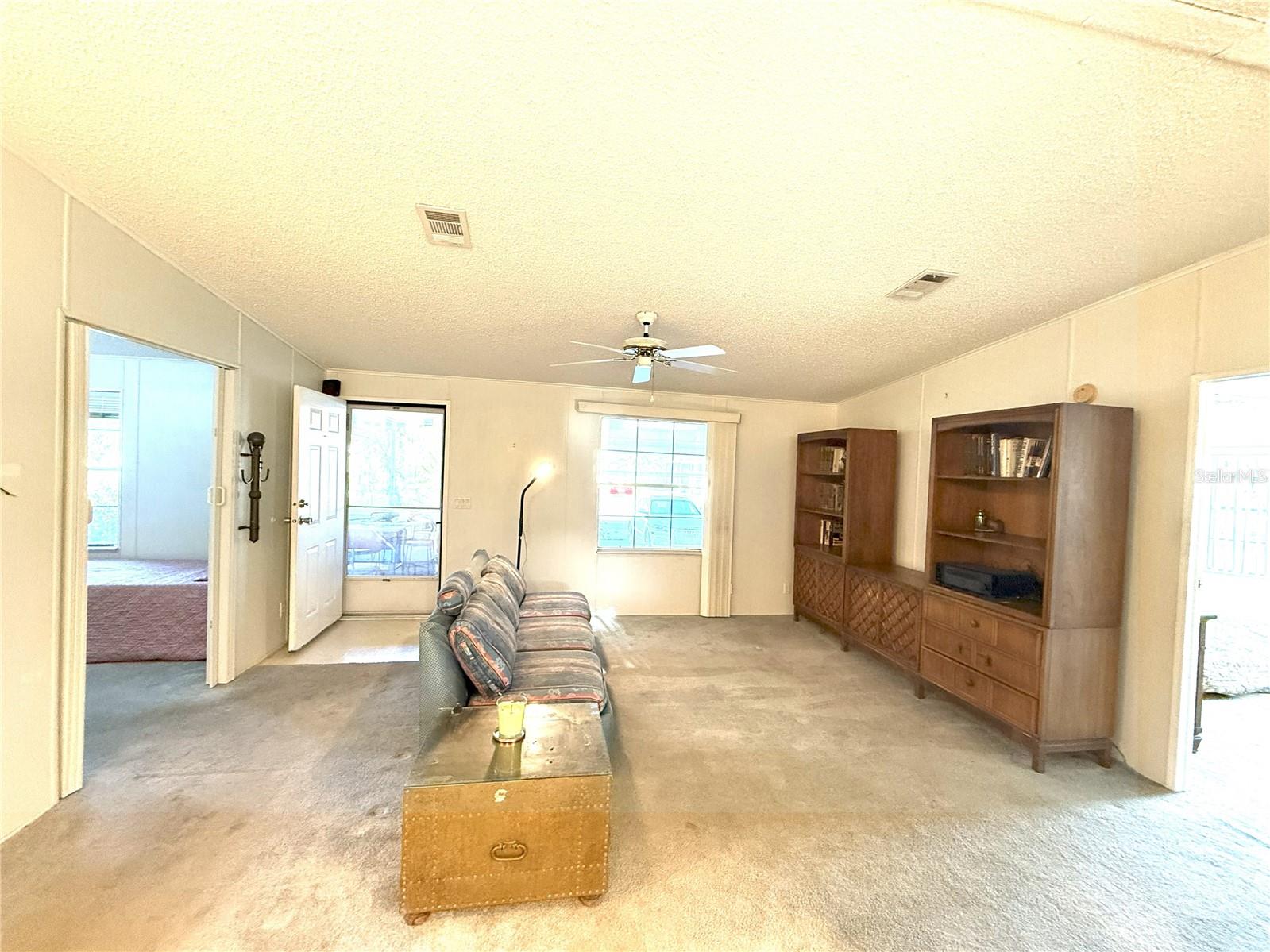 5152 Forest Glenn Dr Property Photo 4