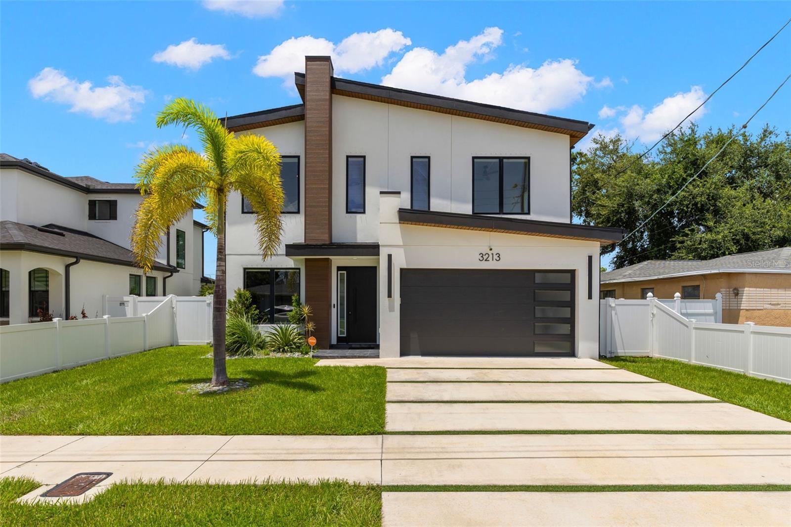 3213 W Abdella St Property Photo 1