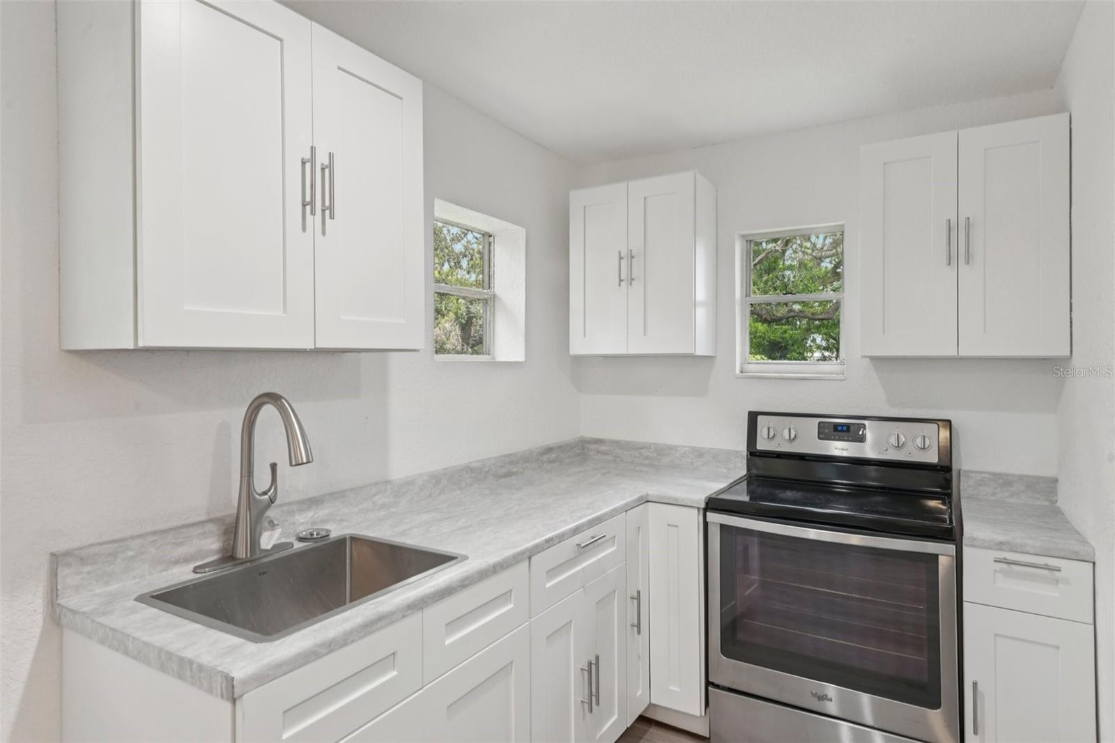 9404 N Mulberry St Property Photo 15