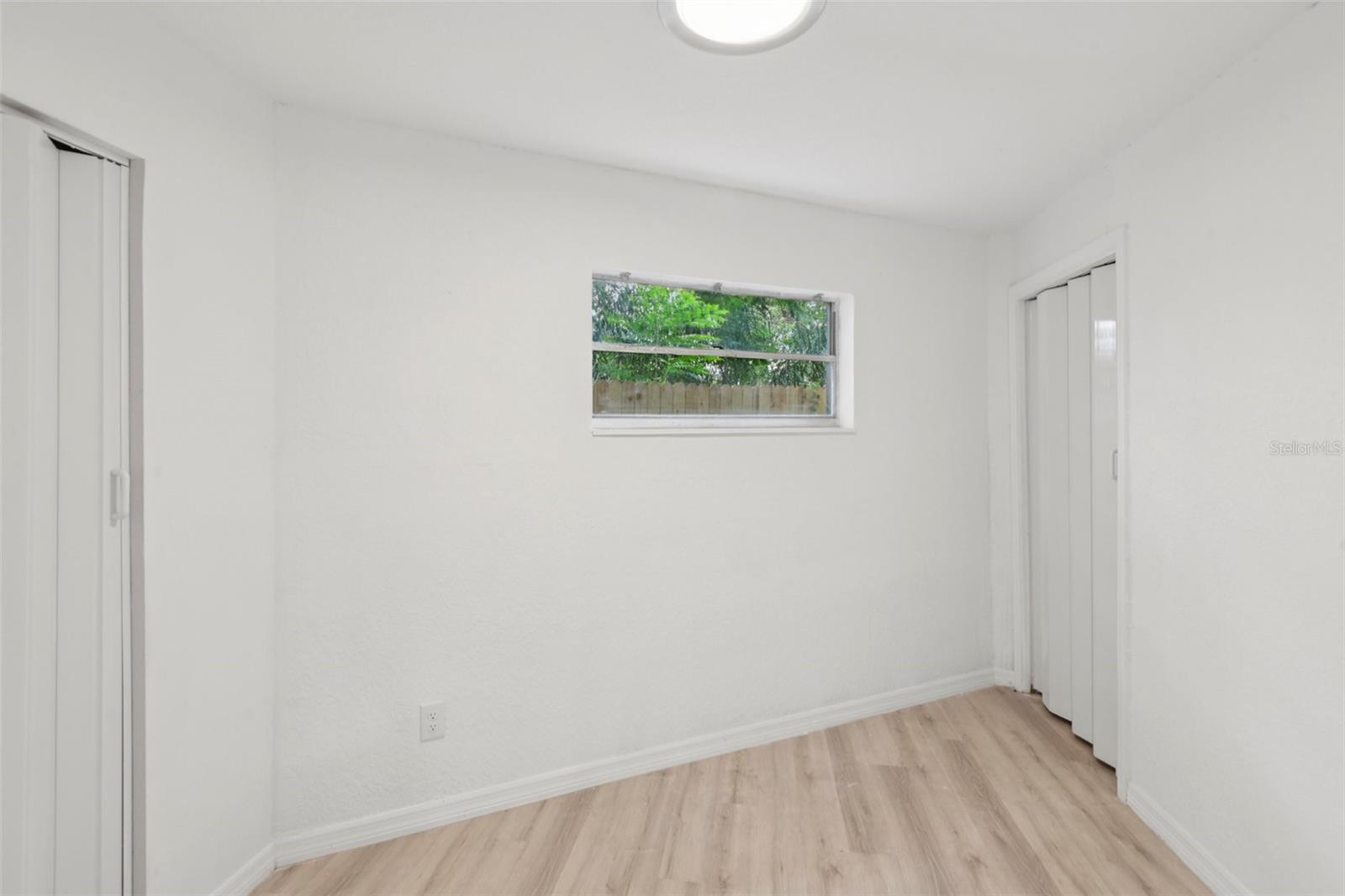 9404 N Mulberry St Property Photo 16
