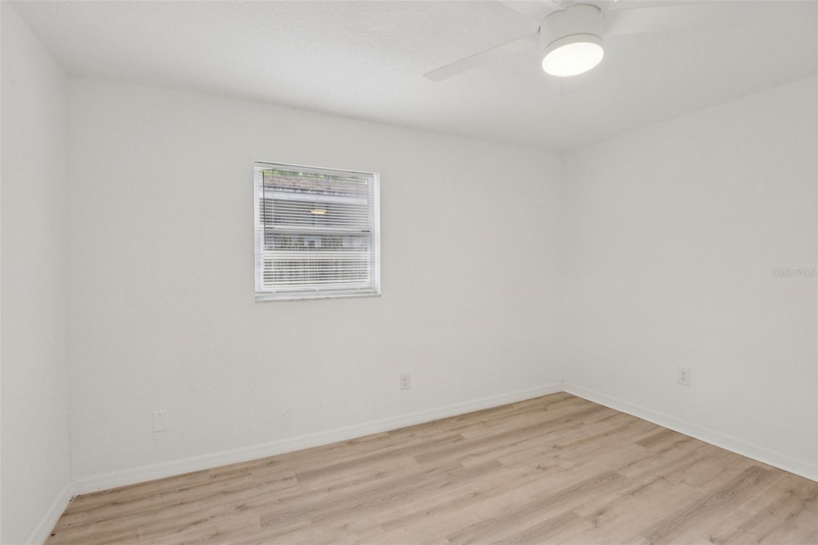 9404 N Mulberry St Property Photo 21