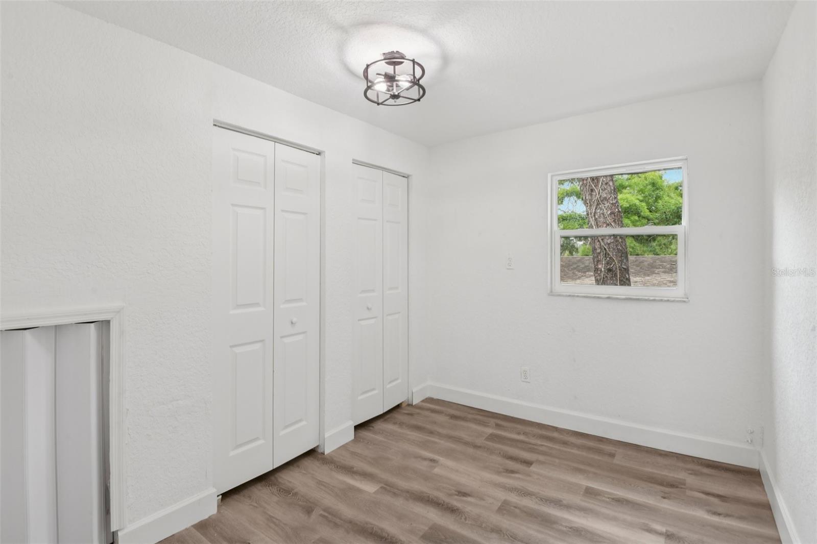 9404 N Mulberry St Property Photo 27