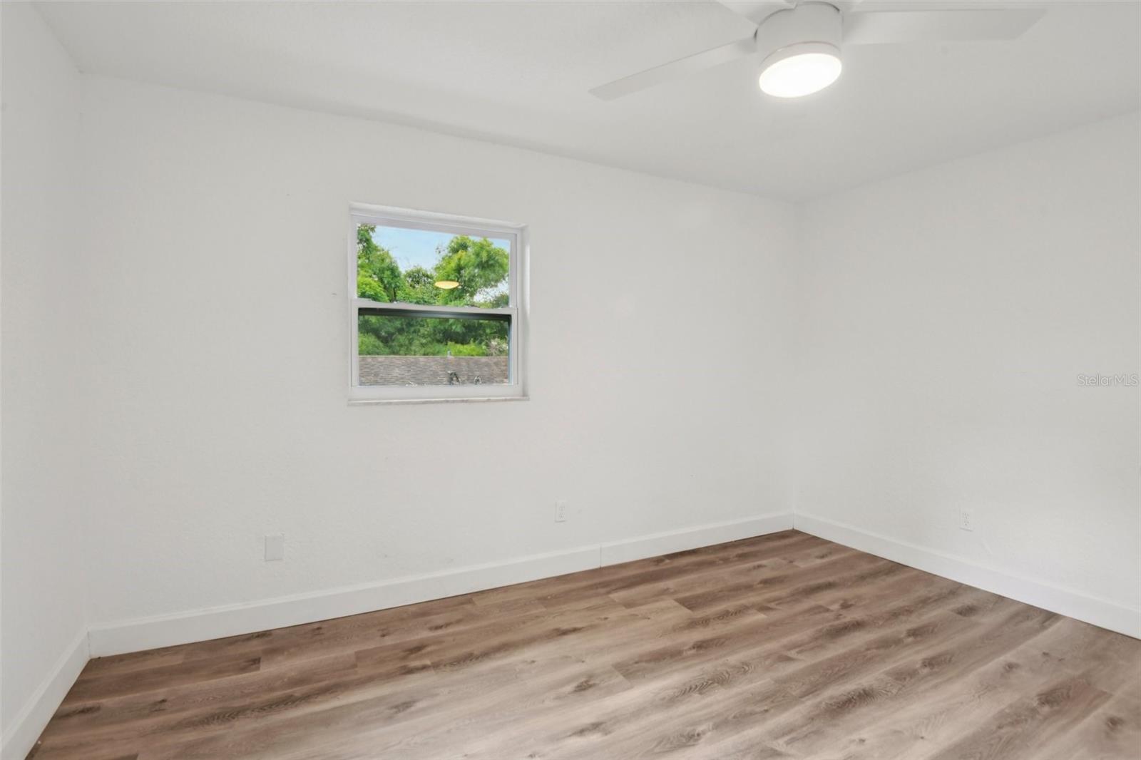9404 N Mulberry St Property Photo 32