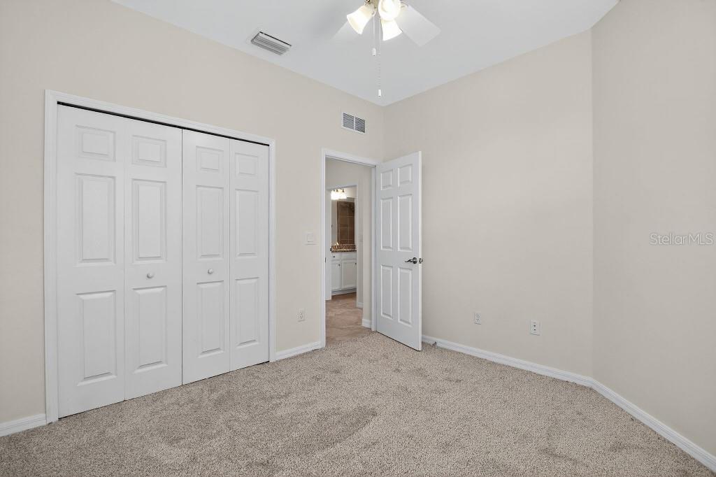 17604 Wayside Bnd Property Photo 6