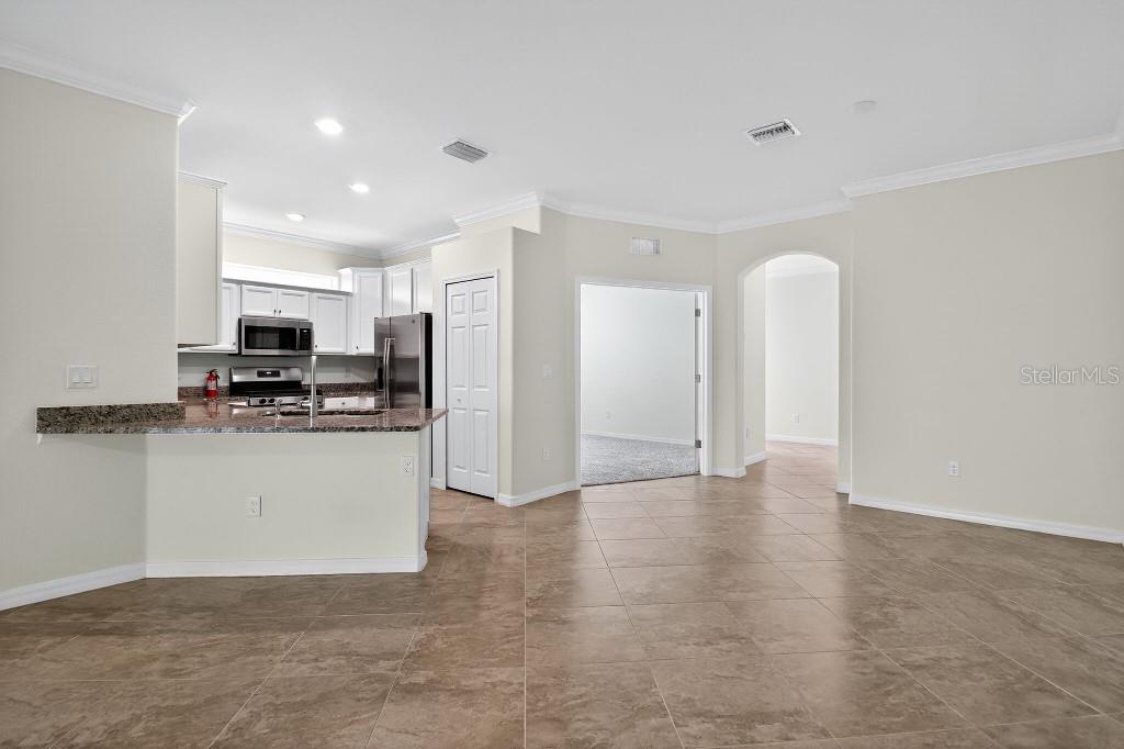 17604 Wayside Bnd Property Photo 11