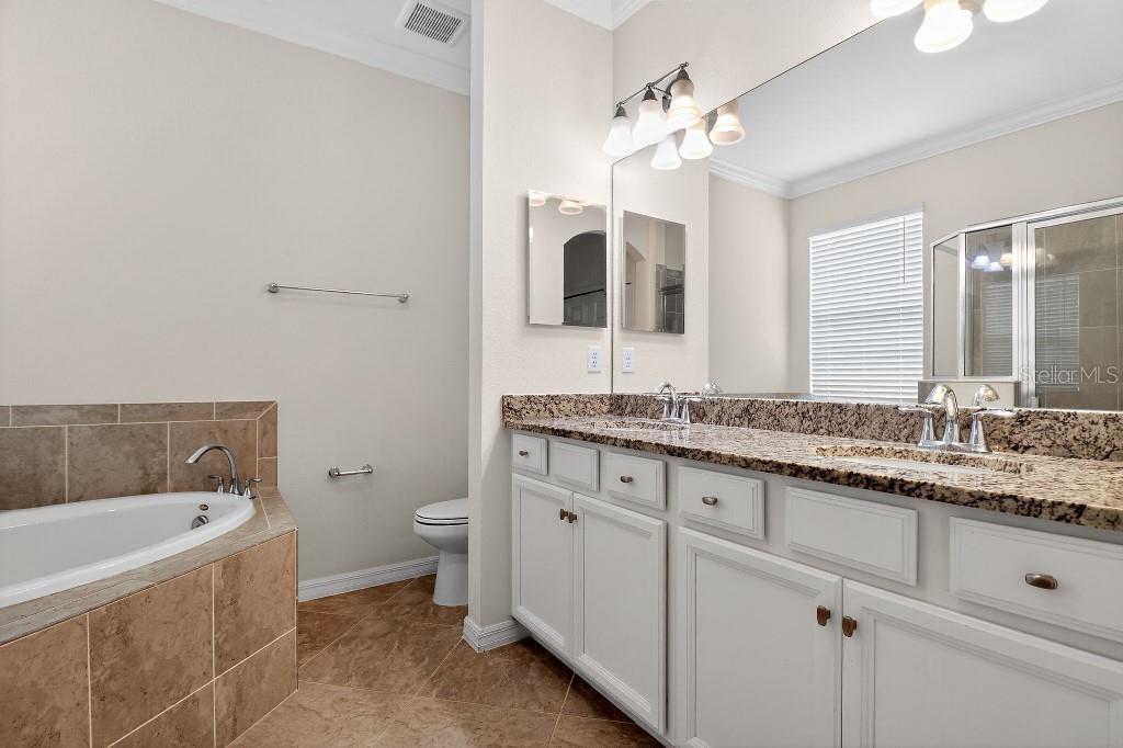 17604 Wayside Bnd Property Photo 15
