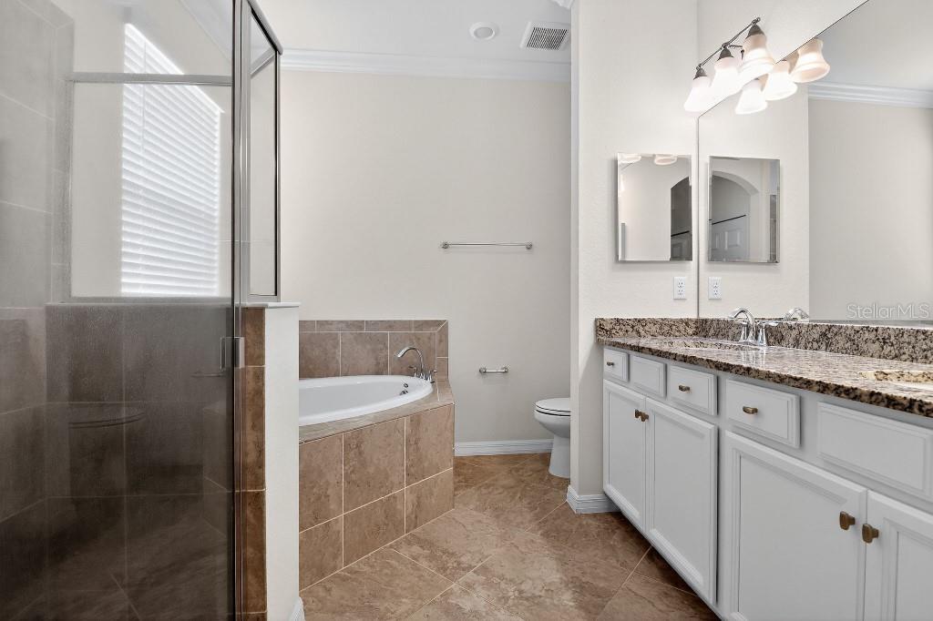 17604 Wayside Bnd Property Photo 16