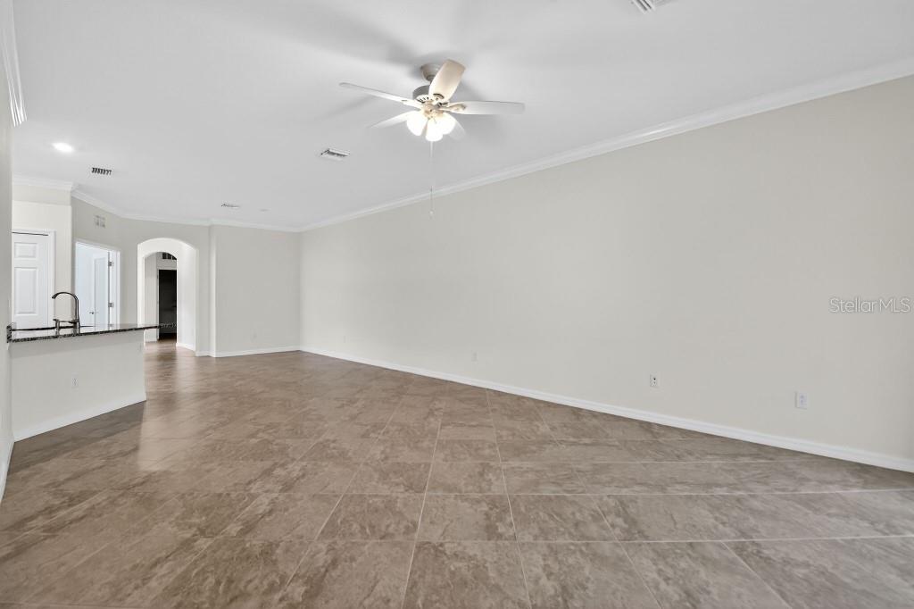 17604 Wayside Bnd Property Photo 23