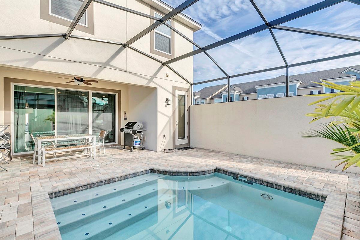 1532 Carey Palm Cir Property Photo 8