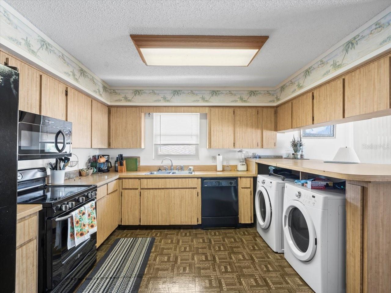 18218 Sunset Blvd #b Property Photo 26