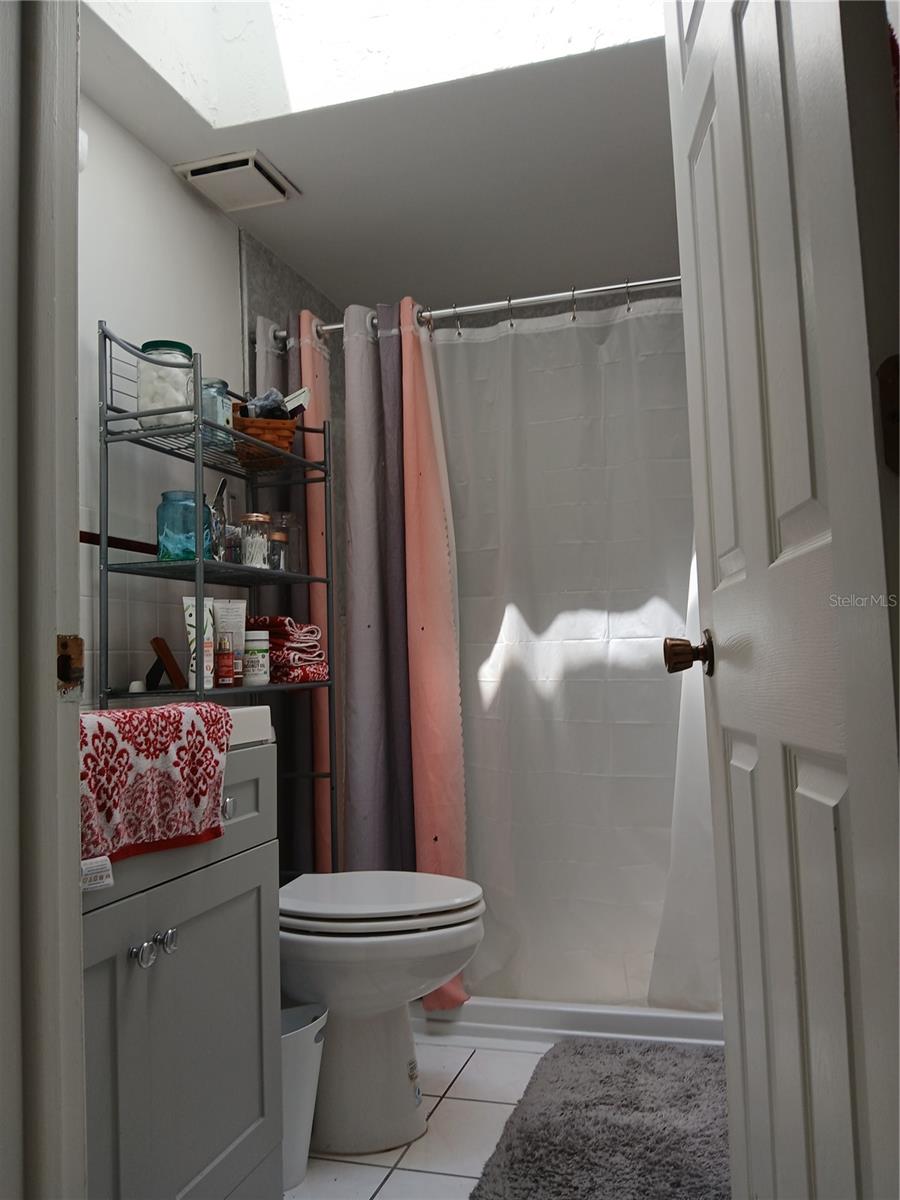 4328 Sussex St Property Photo 8
